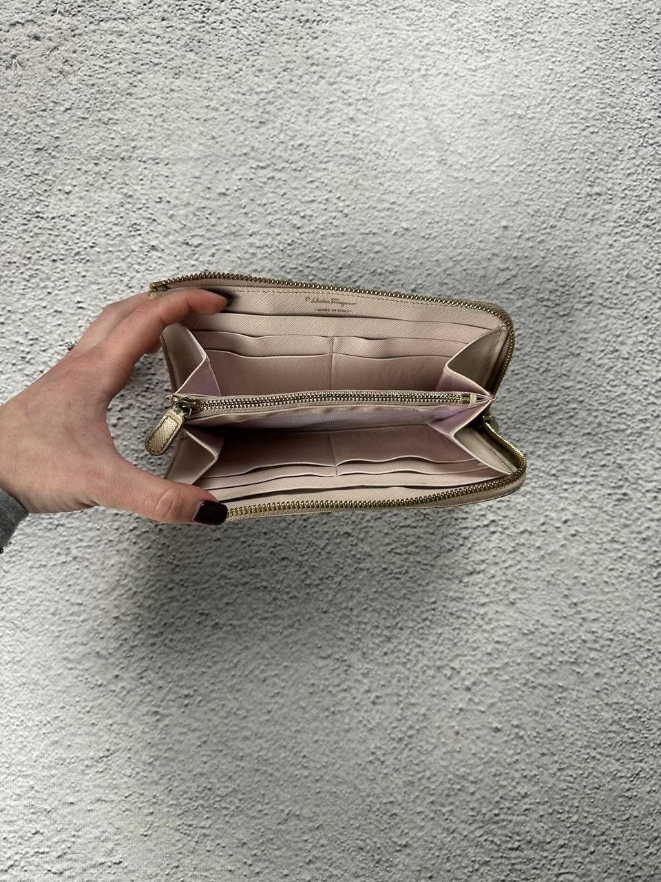 Salvatore Ferragamo Vintage Salvatore Ferragamo Leather Beige Wallet Old Money Size ONE SIZE - 7 Thumbnail