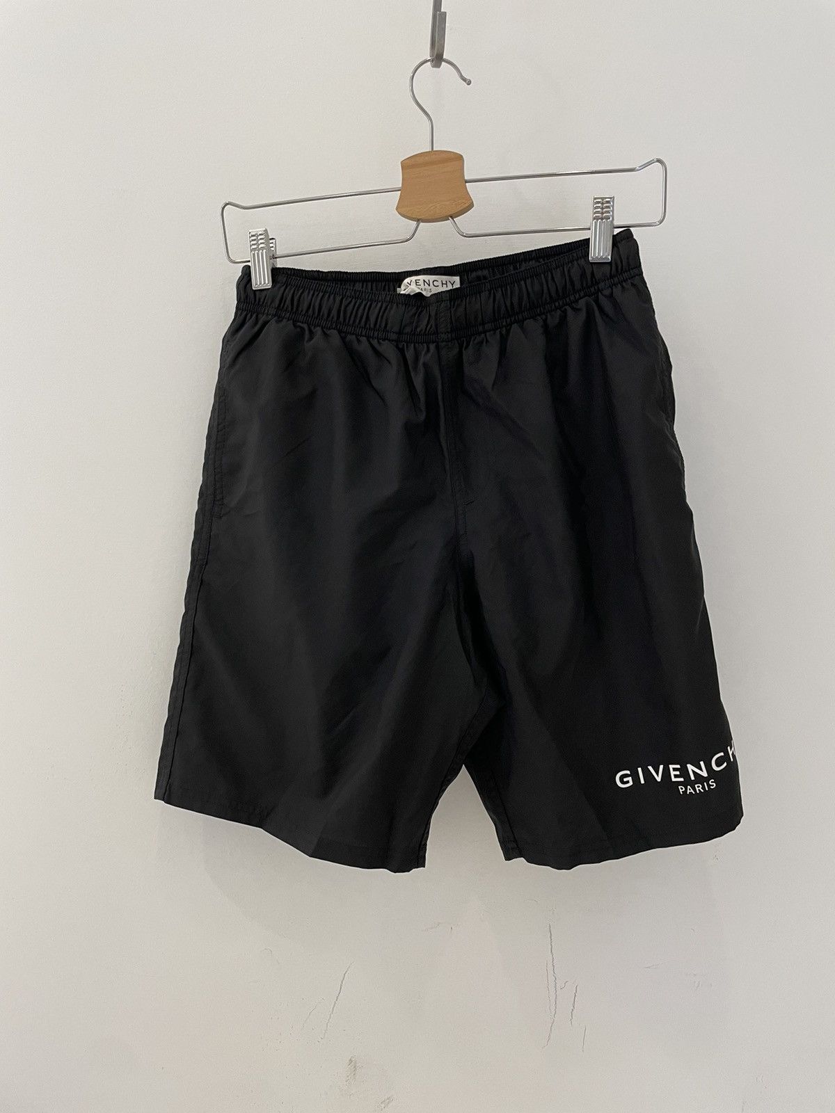 Givenchy Givenchy Logo Swim Shorts with mesh inner Size US 30 / EU 46 - 1 Thumbnail