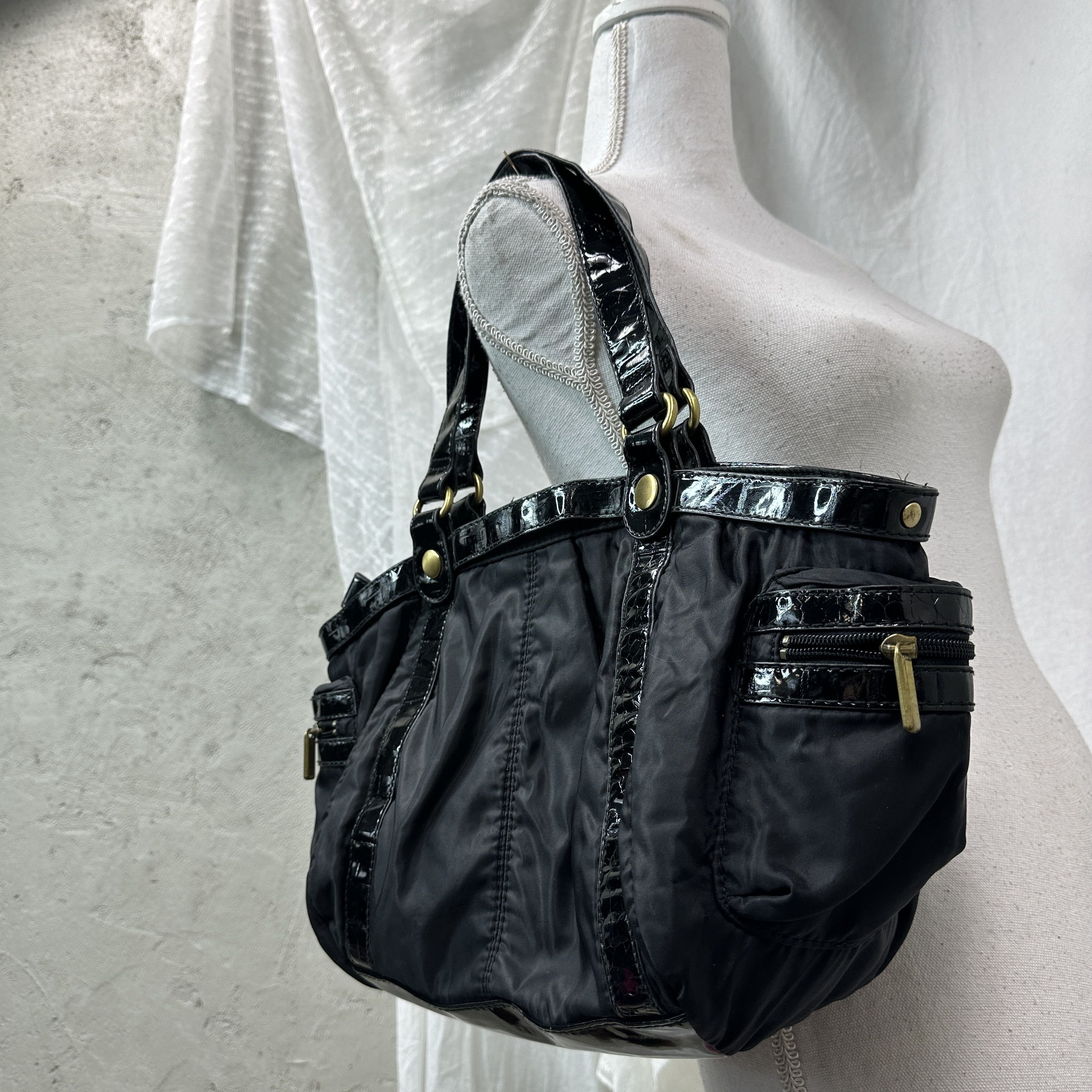 Vintage Vintage Avant Garde Hobo Nylon Bag Y2K Size ONE SIZE - 4 Thumbnail
