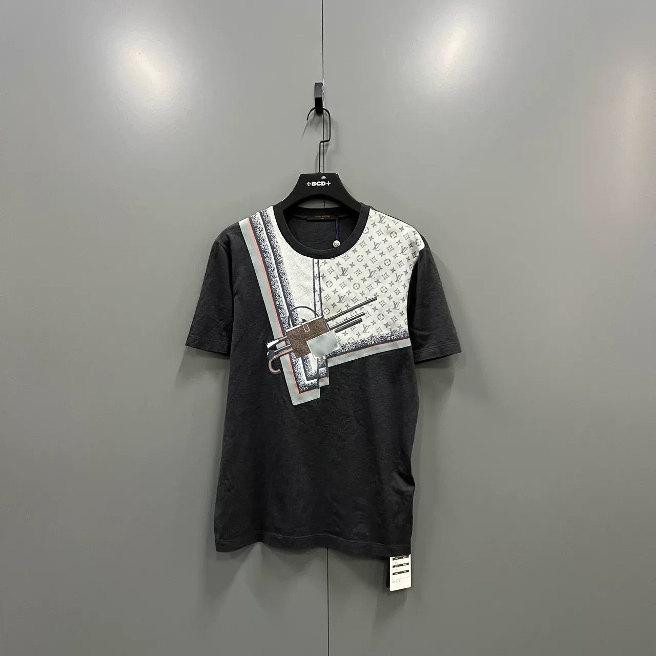 Louis Vuitton Louis Vuitton Monogram Patchwork Print T-Shirt Size US M / EU 48-50 / 2 - 1 Thumbnail