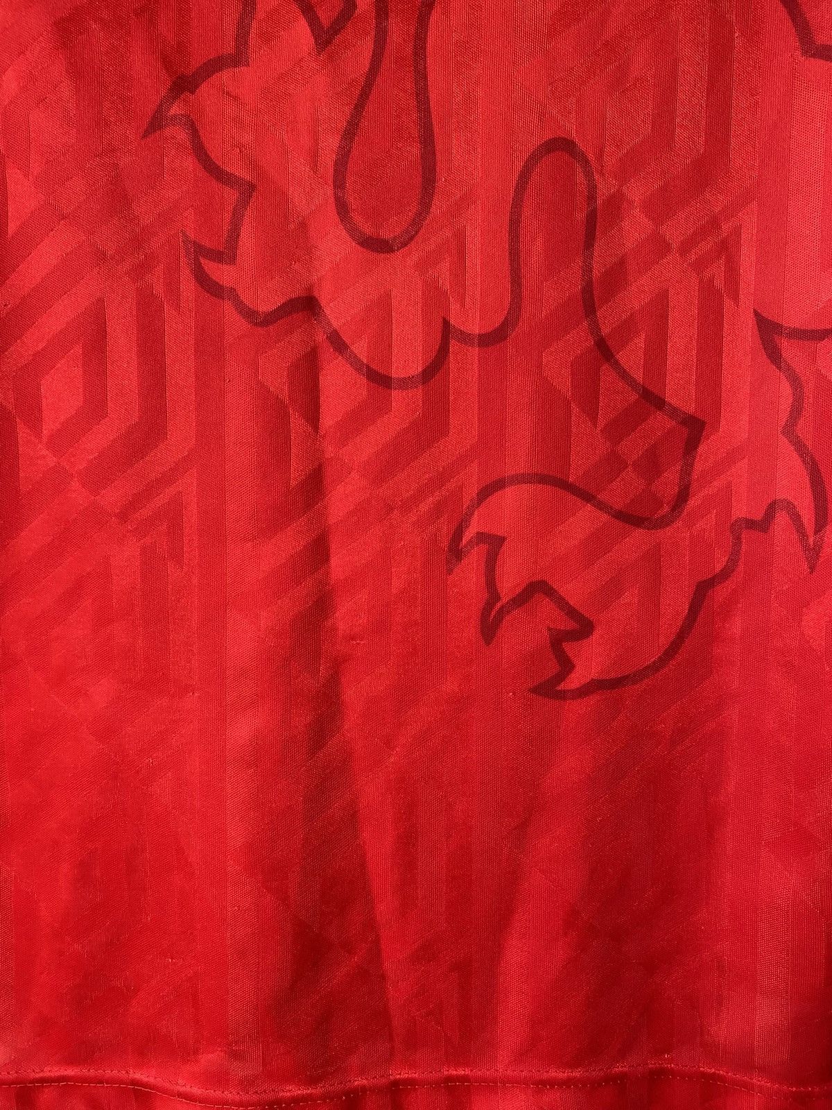 Umbro Wales Umbro Home Jersey Red Dragon Vintage Football Shirt Size US L / EU 52-54 / 3 - 5 Thumbnail