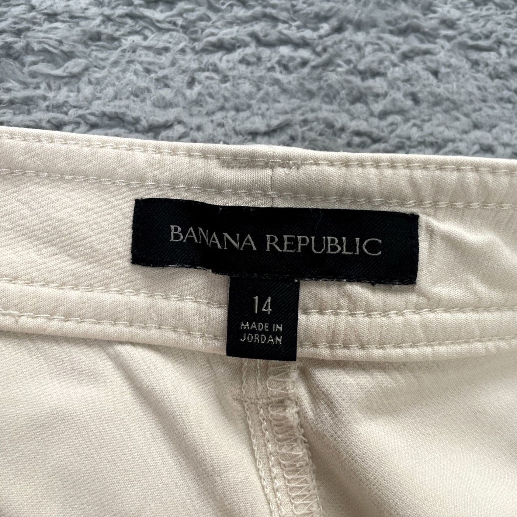 Banana Republic Banana Republic Pants Womens 14 Beige Cargo Pockets Belted Tapered Size 24" / US 00 / IT 34 - 3 Thumbnail