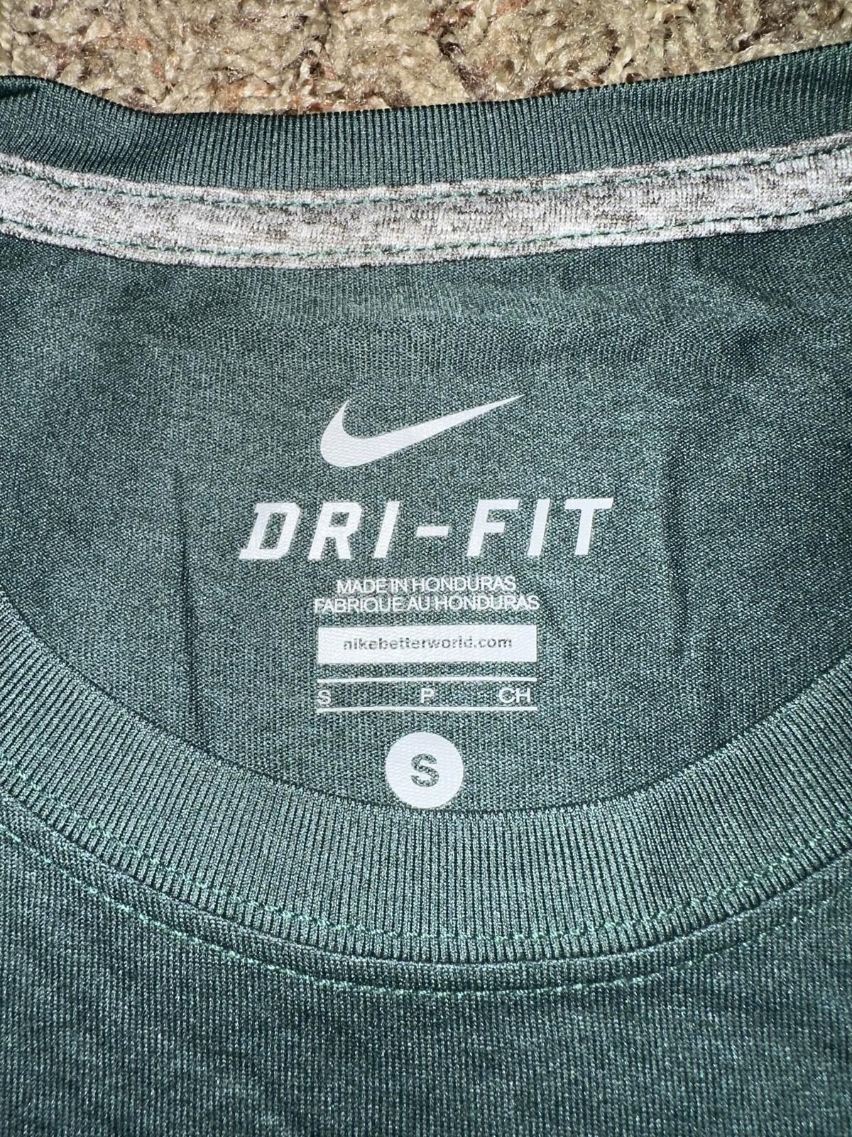 Nike Nike Dri-Fit UO Oregon Ducks Never Finished Green Shirt Size US S / EU 44-46 / 1 - 3 Thumbnail
