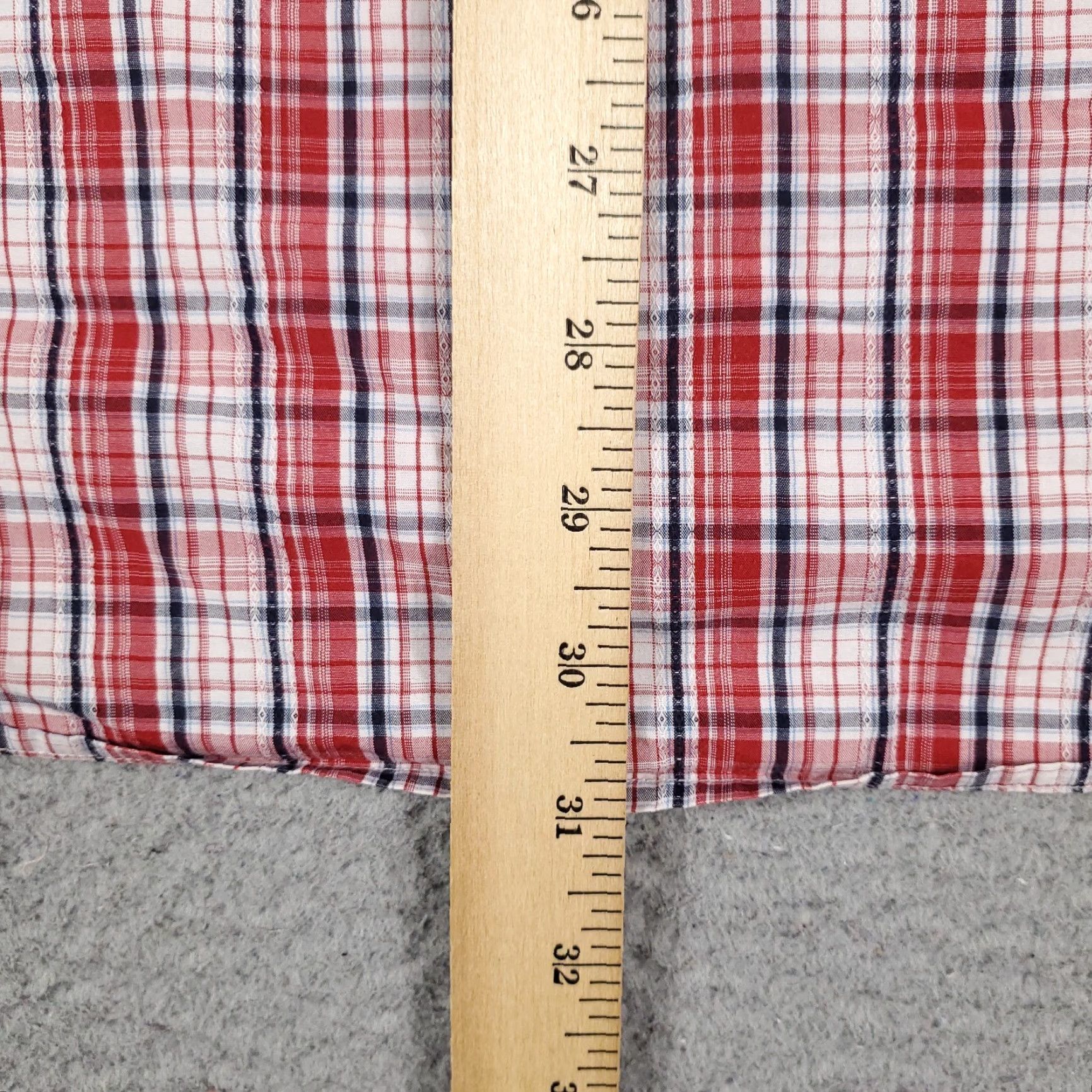 Tommy Hilfiger Tommy Hilfiger Red Plaid Button-Up Shirt Mens Large Short Sleeve Classic Size US L / EU 52-54 / 3 - 5 Thumbnail
