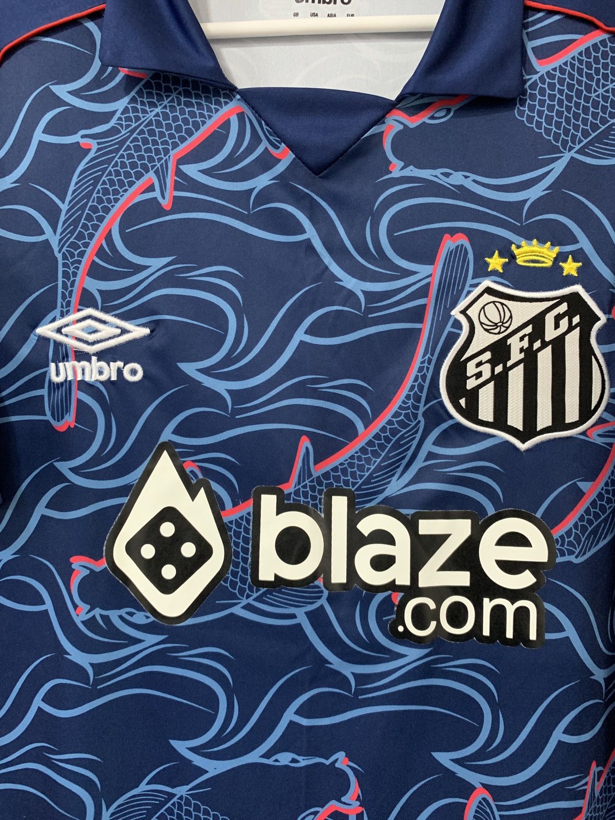 Umbro Santos Away Football Shirt Umbro Soccer Jersey Size XL Size US XL / EU 56 / 4 - 5 Thumbnail