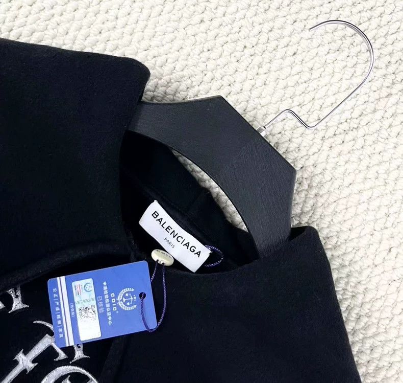 Other Balenciaga Destroy Sanskrit embroidered letter logo long c Size US L / EU 52-54 / 3 - 3 Thumbnail