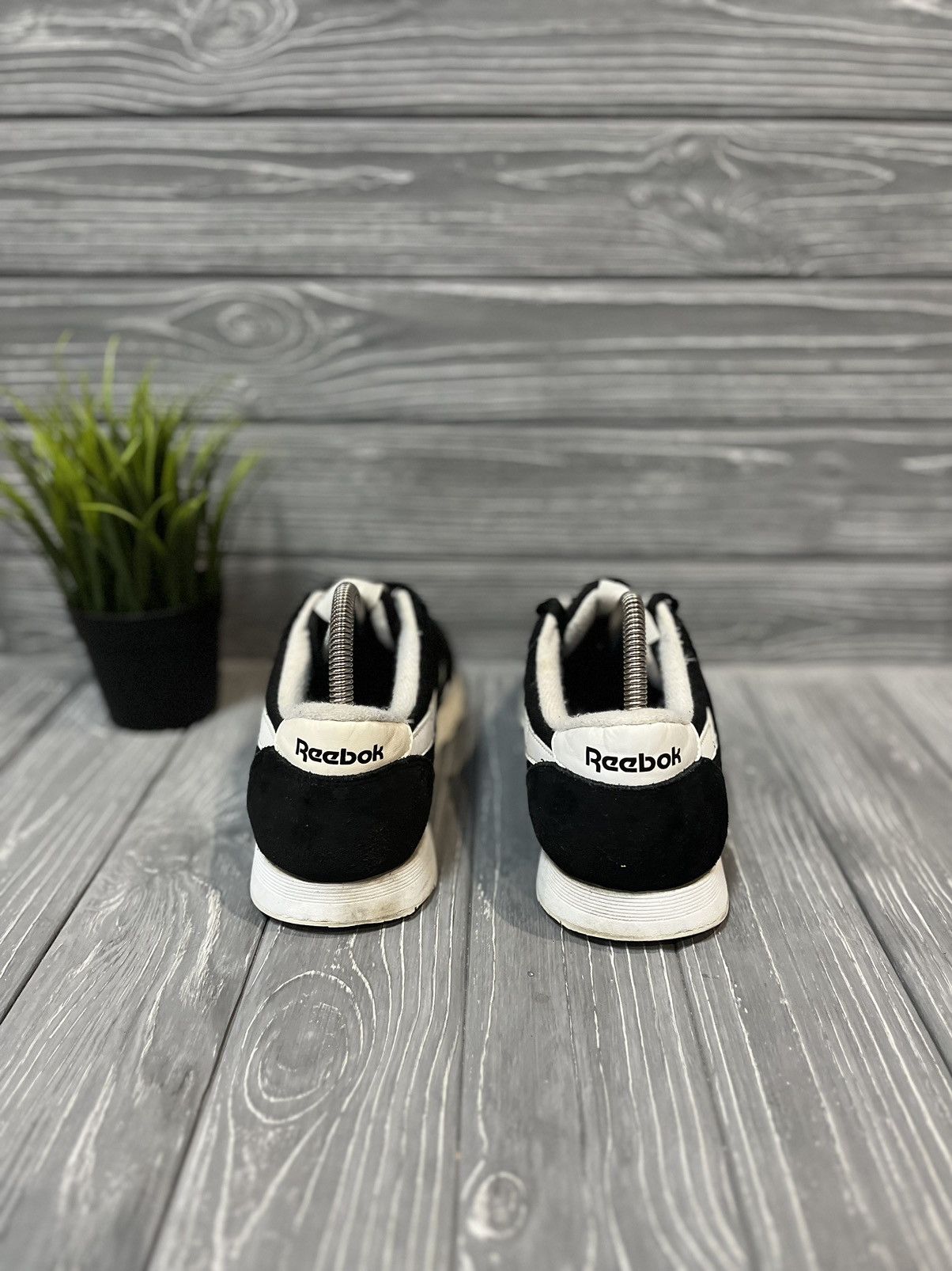 Reebok Men's original Reebok sneakers 😻 Size US 9.5 / EU 42-43 - 3 Thumbnail