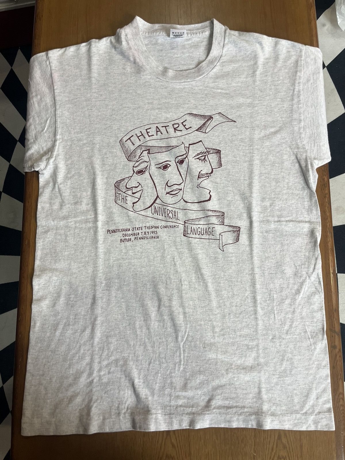 Vintage Vintage Theatre The Universal Language 1995’s Tshirt Size US L / EU 52-54 / 3 - 3 Thumbnail