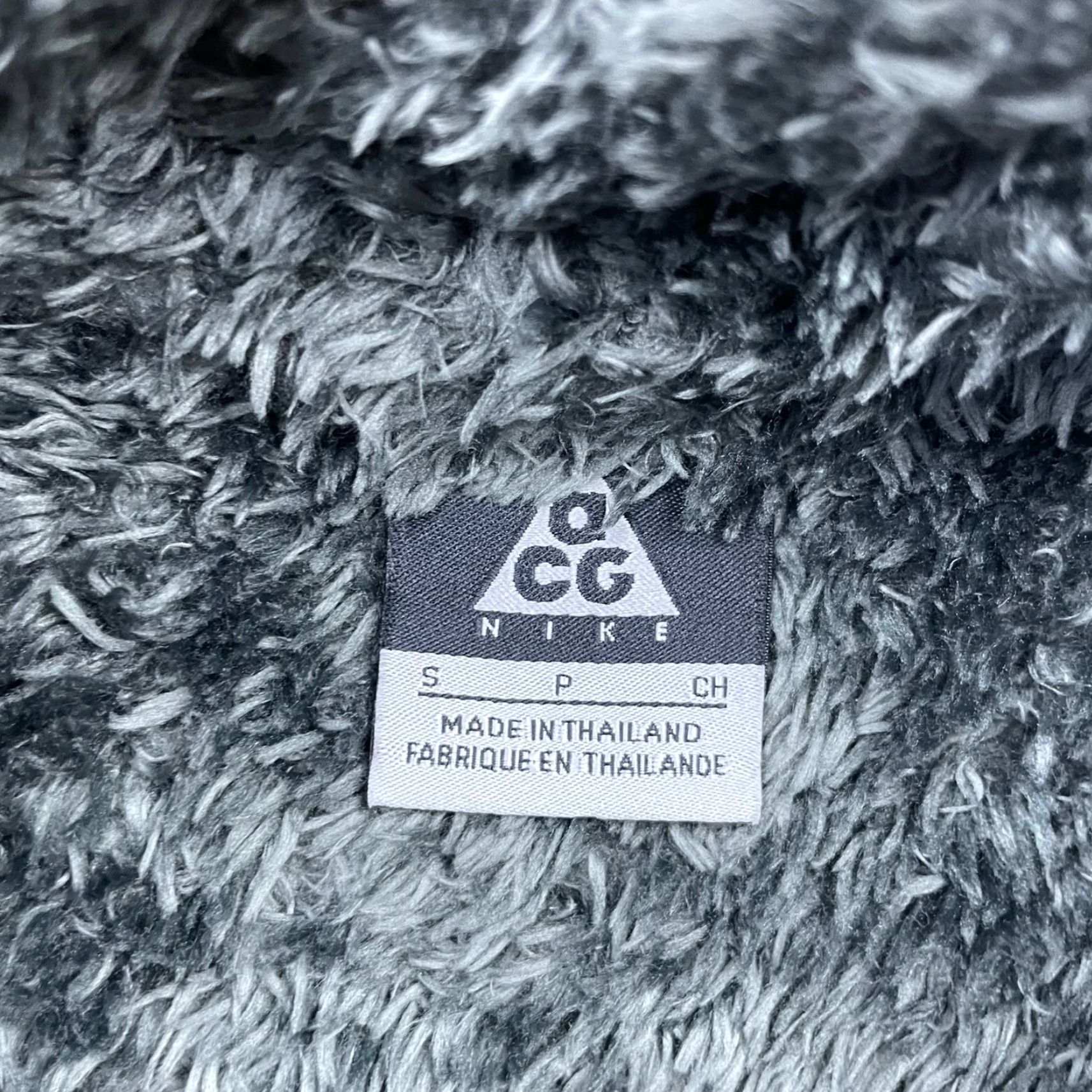 Nike VTG Nike ACG Women's Deep Pile Sherpa Full Zip Jacket Gray/Beige SMALL Size S / US 4 / IT 40 - 4 Thumbnail