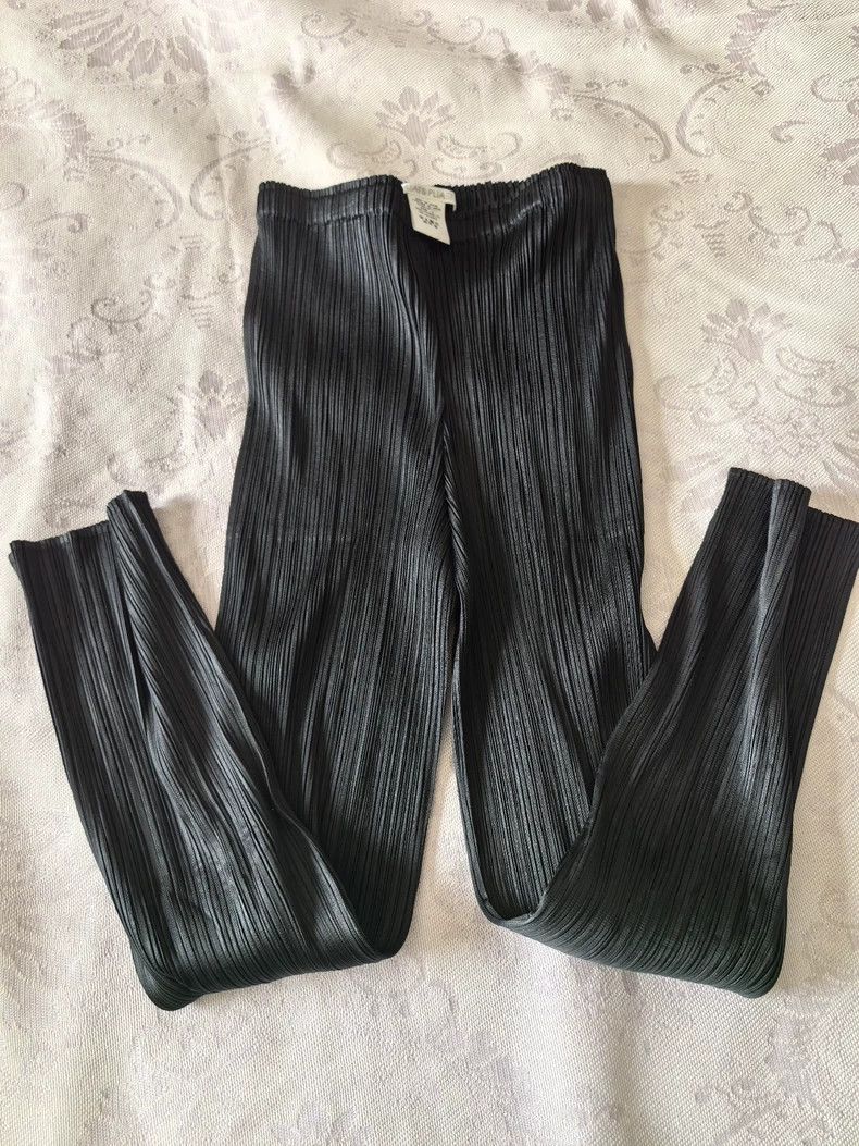 Issey Miyake Issey Miyake size:2 Classic black trousers Size 36" / US 14 / IT 50 - 2 Thumbnail