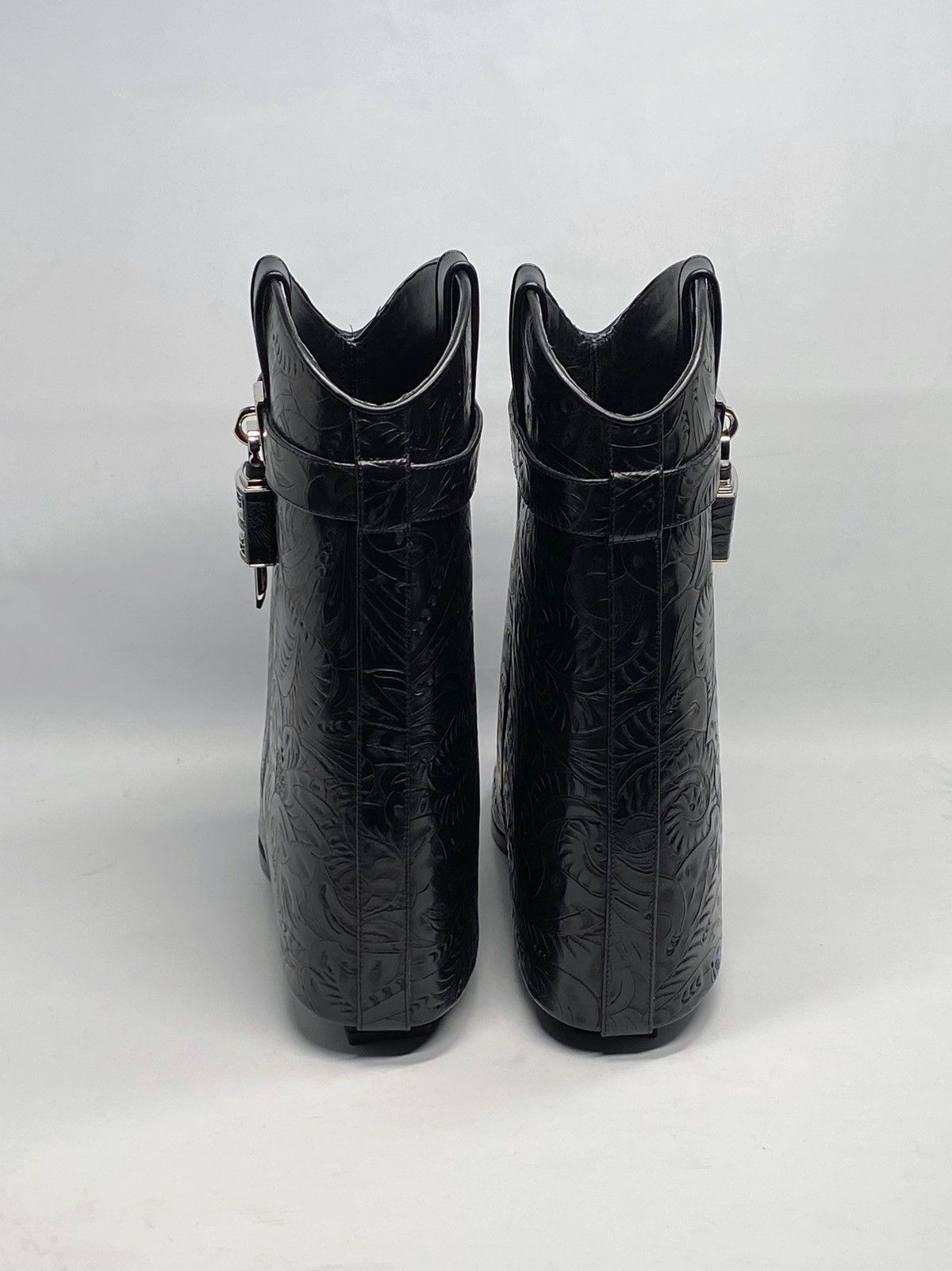 Givenchy Givenchy Shark Lock Cowboy Ankle Leather Boots size 39 Size US 9 / IT 39 - 6 Thumbnail
