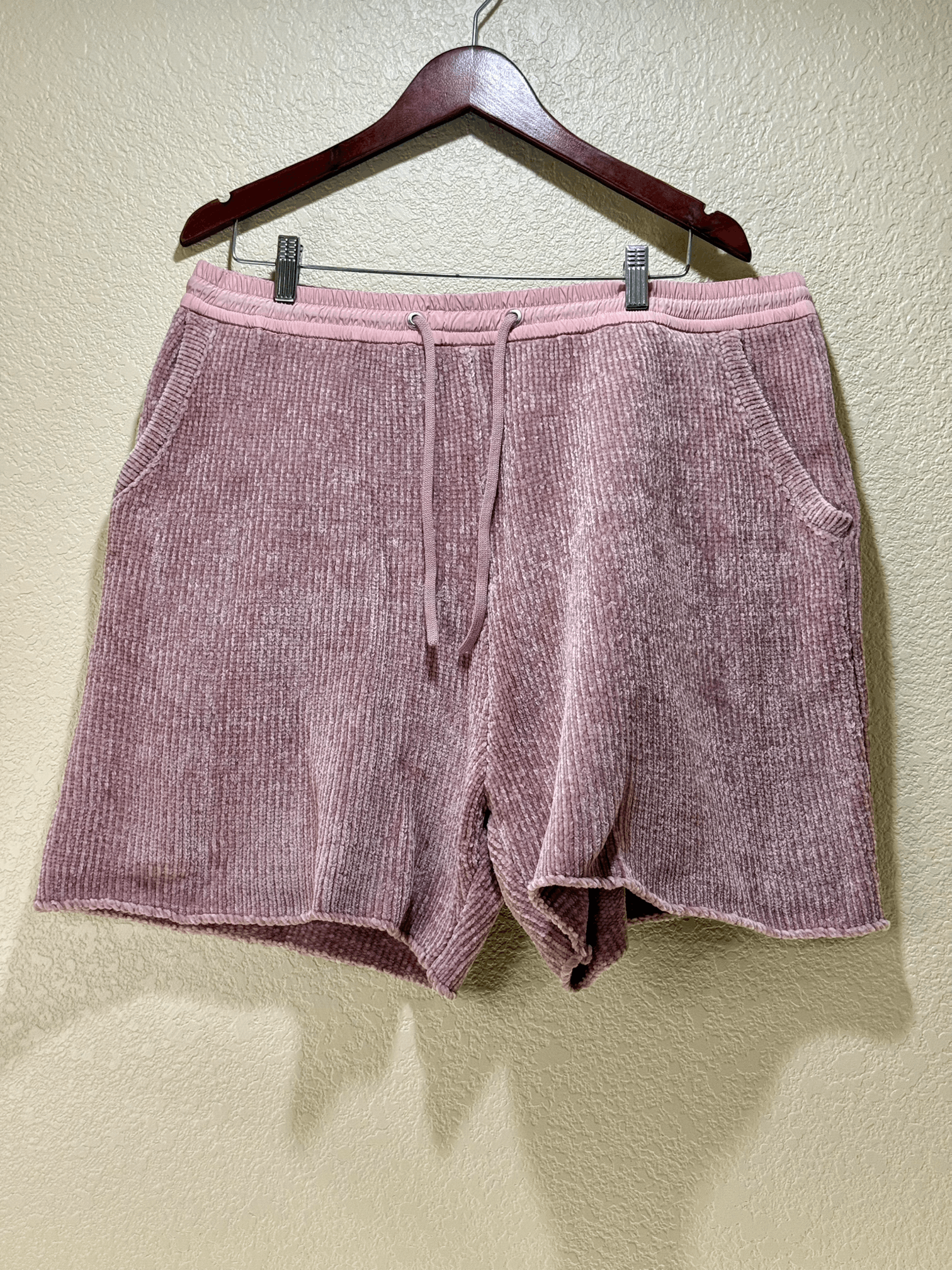 Kith Kith Jay Chenille Shorts in Pale Mauve Size US 36 / EU 52 - 1 Thumbnail