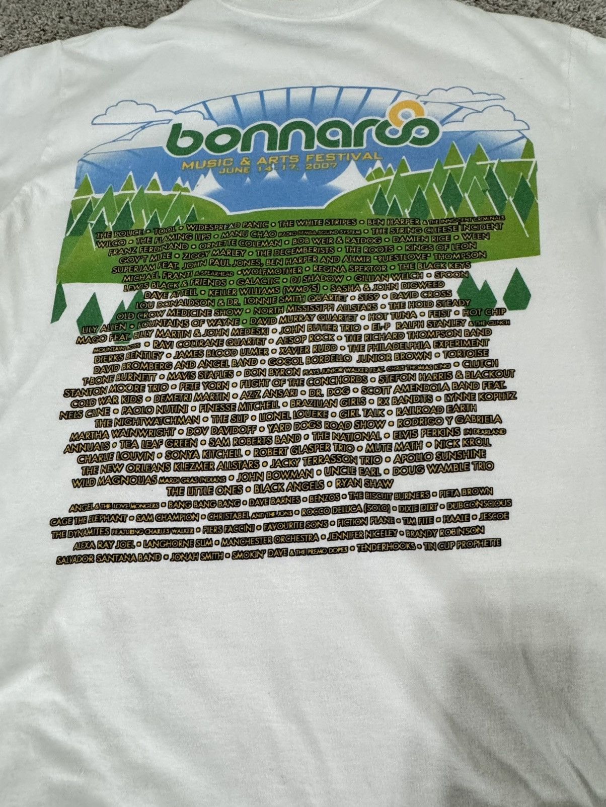 Band Tees BONNAROO FESTIVAL 07 NEW price is 4 both Size US L / EU 52-54 / 3 - 7 Thumbnail