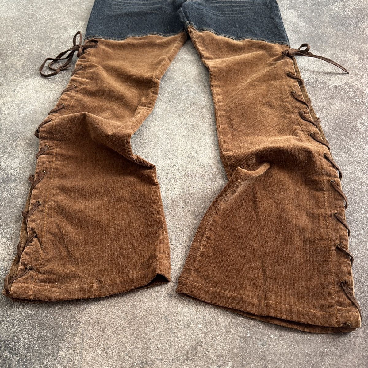 If Six Was Nine Avant-Garde Two-Tone Corduroy Hybrid Flare Lace Up Pants Size 27" / US 4 / IT 40 - 8 Thumbnail