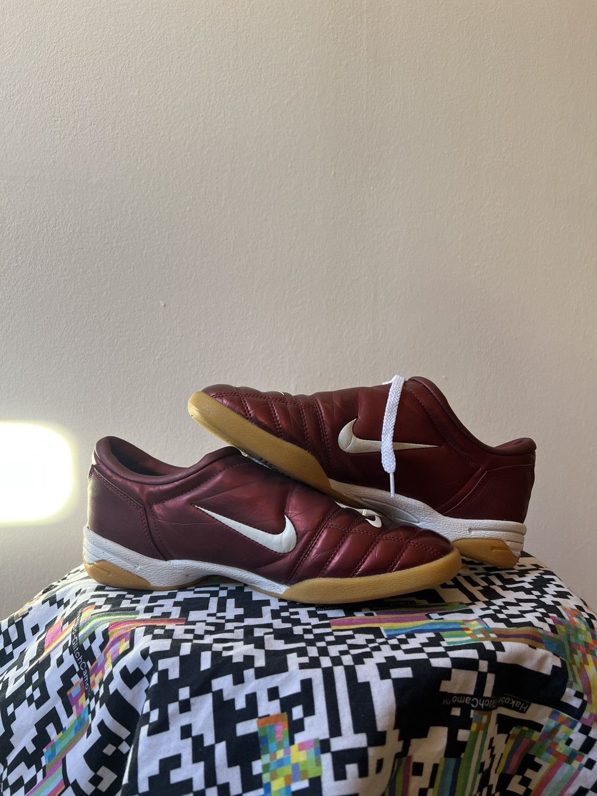Nike Vintage Nike T90 Futsal Football Shoes US7 Soccer Y2K Size US 7 / EU 40 - 13 Thumbnail