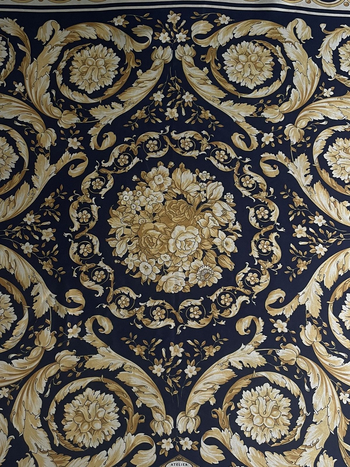 Versace Versace Barocco Silk Scarf Foulard Size ONE SIZE - 4 Thumbnail