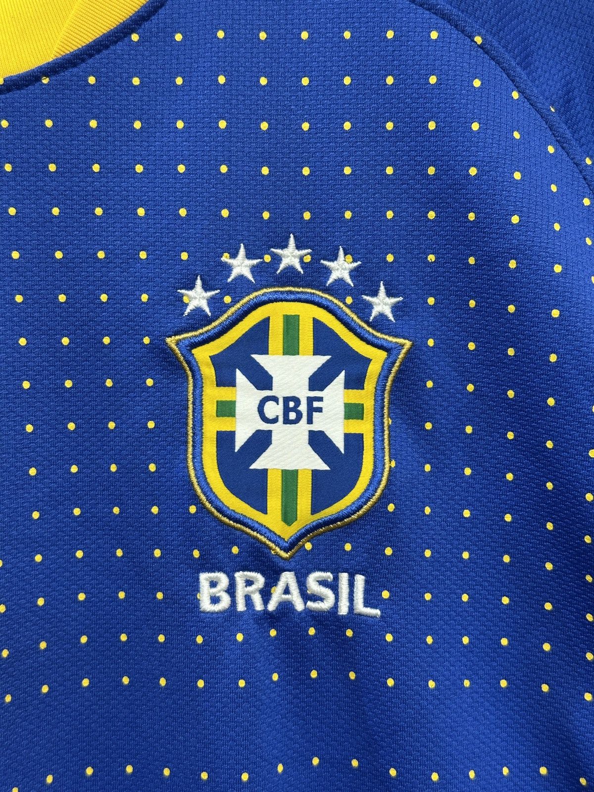 Nike Brazil 2010-11 Away Nike Jersey Size US L / EU 52-54 / 3 - 4 Thumbnail