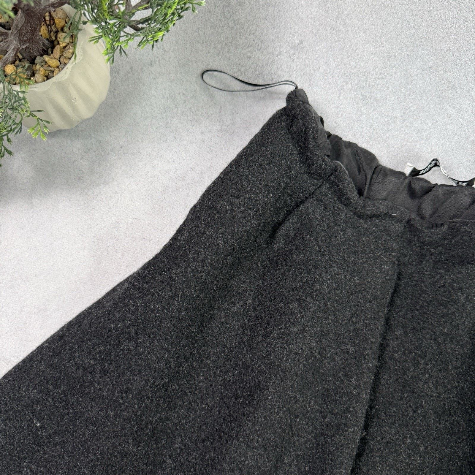 Jil Sander Vintage Jil Sander Wool Mini Skirt Dark Grey Size 34 Size 25" / US 0 / IT 36 - 2 Thumbnail