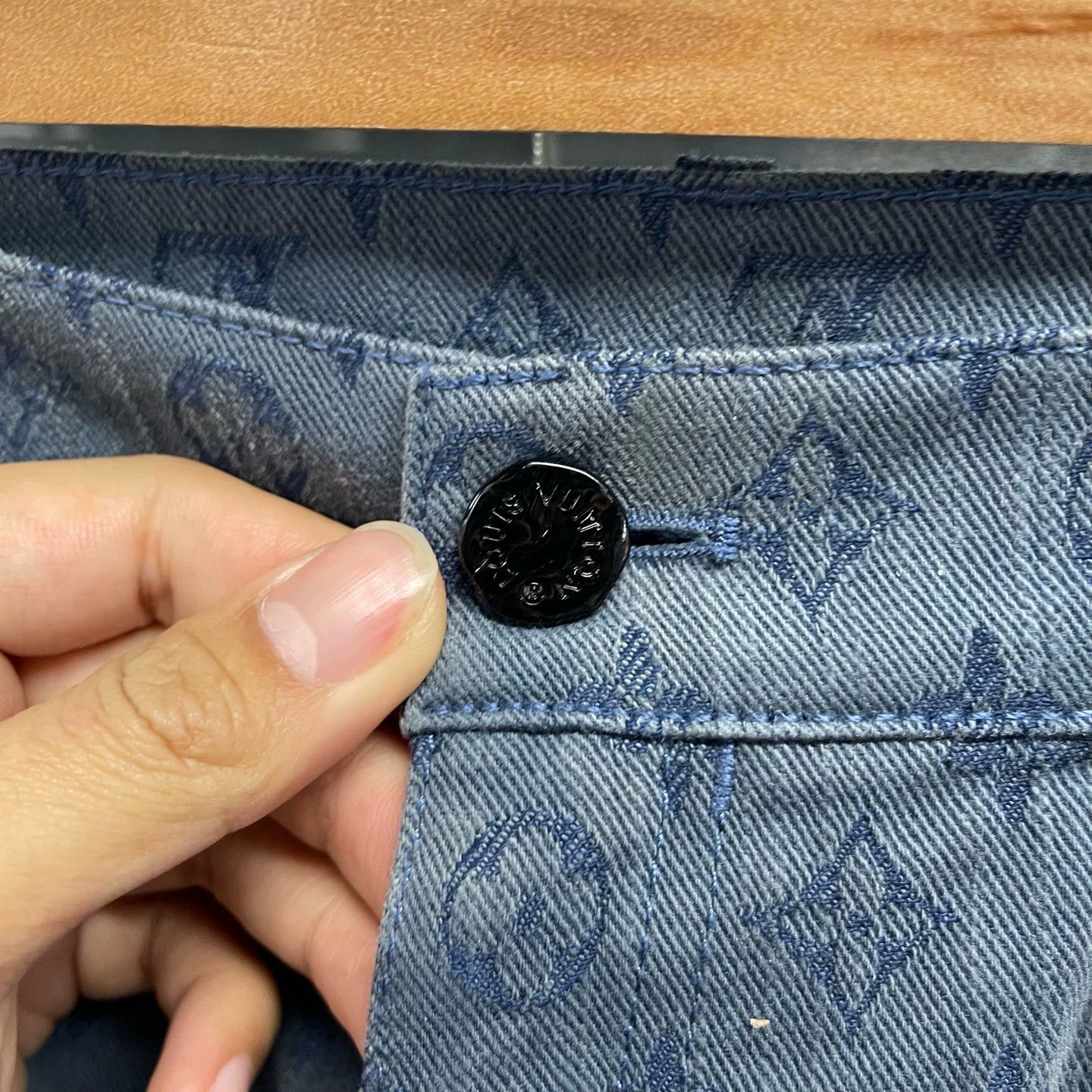 Louis Vuitton LV All-Over Monogram Jacquard Jeans 33 Size US 33 - 3 Thumbnail
