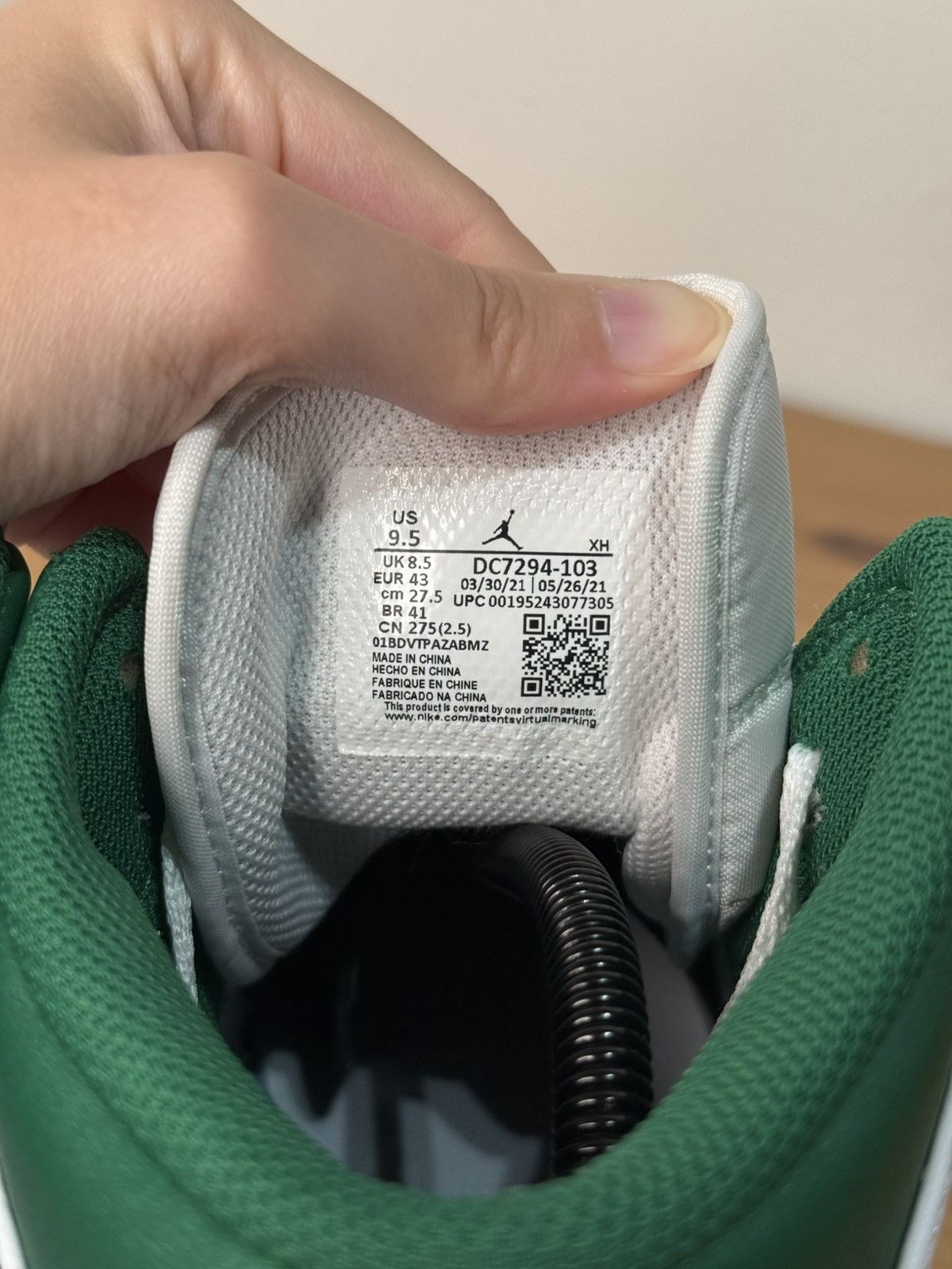 Jordan Brand Nike Air Jordan 1 Mid Grey Green Size US 9.5 / EU 42-43 - 7 Thumbnail