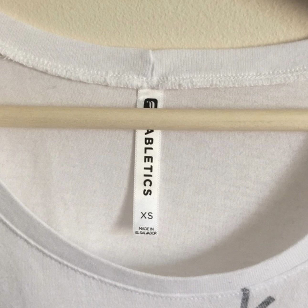 Fabletics FABLETICS White Grey Love Soft Workout Casual Graphic Top Size XS / US 0-2 / IT 36-38 - 9 Thumbnail