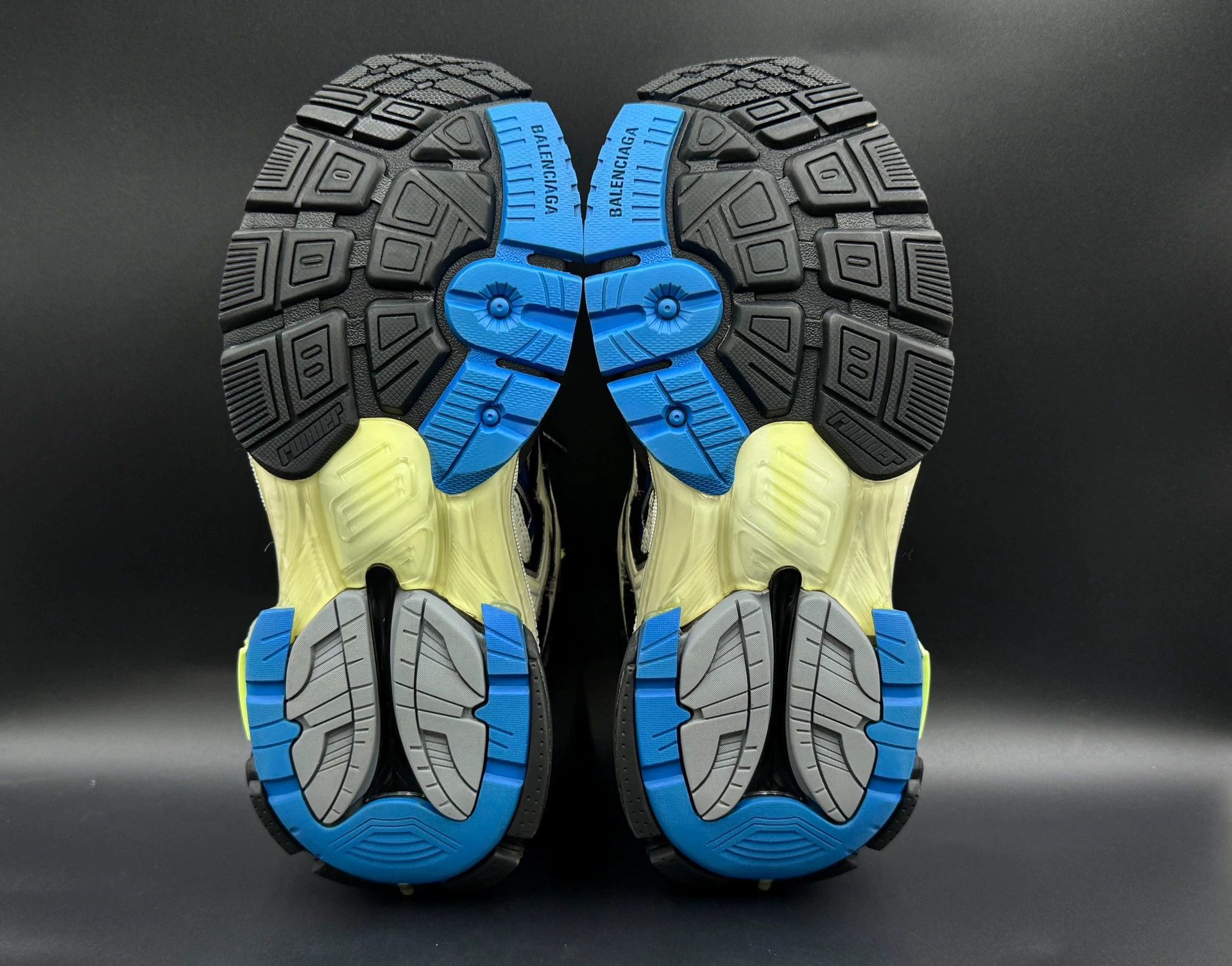 Balenciaga Runner Round Toe Lace-up Low-top Running Shoes