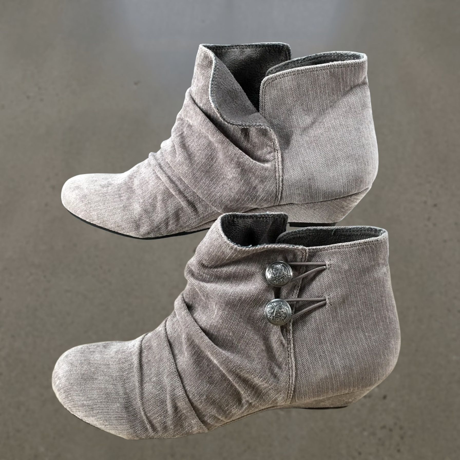 Vintage Rocket Dog Boots Womens 8 M Ankle Booties Button Slouch Comfort Gray Shoes Women Boots Size US 8 / IT 38 - 1 Thumbnail