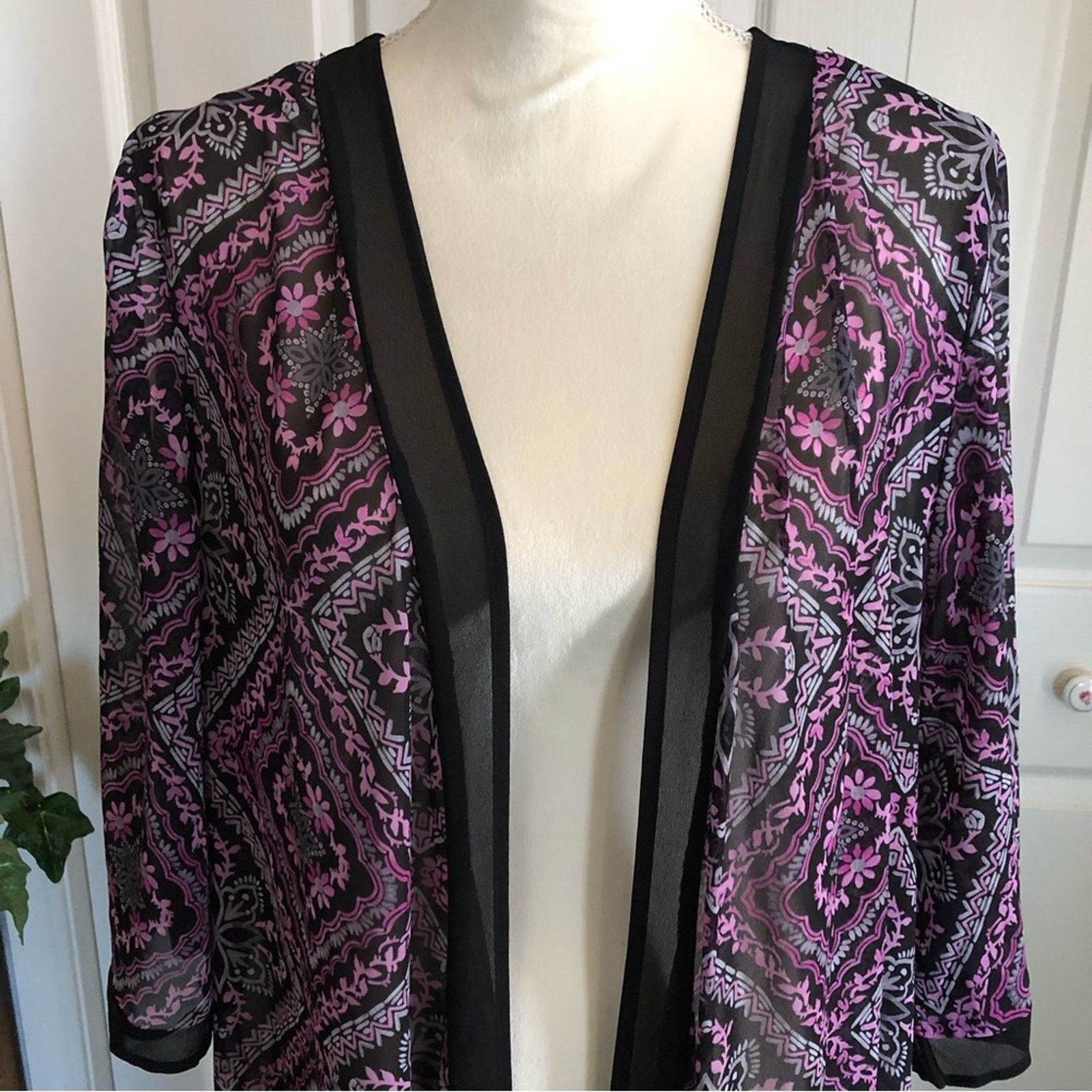 Other Torrid black and purple print kimono style robe Size ONE SIZE - 4 Thumbnail