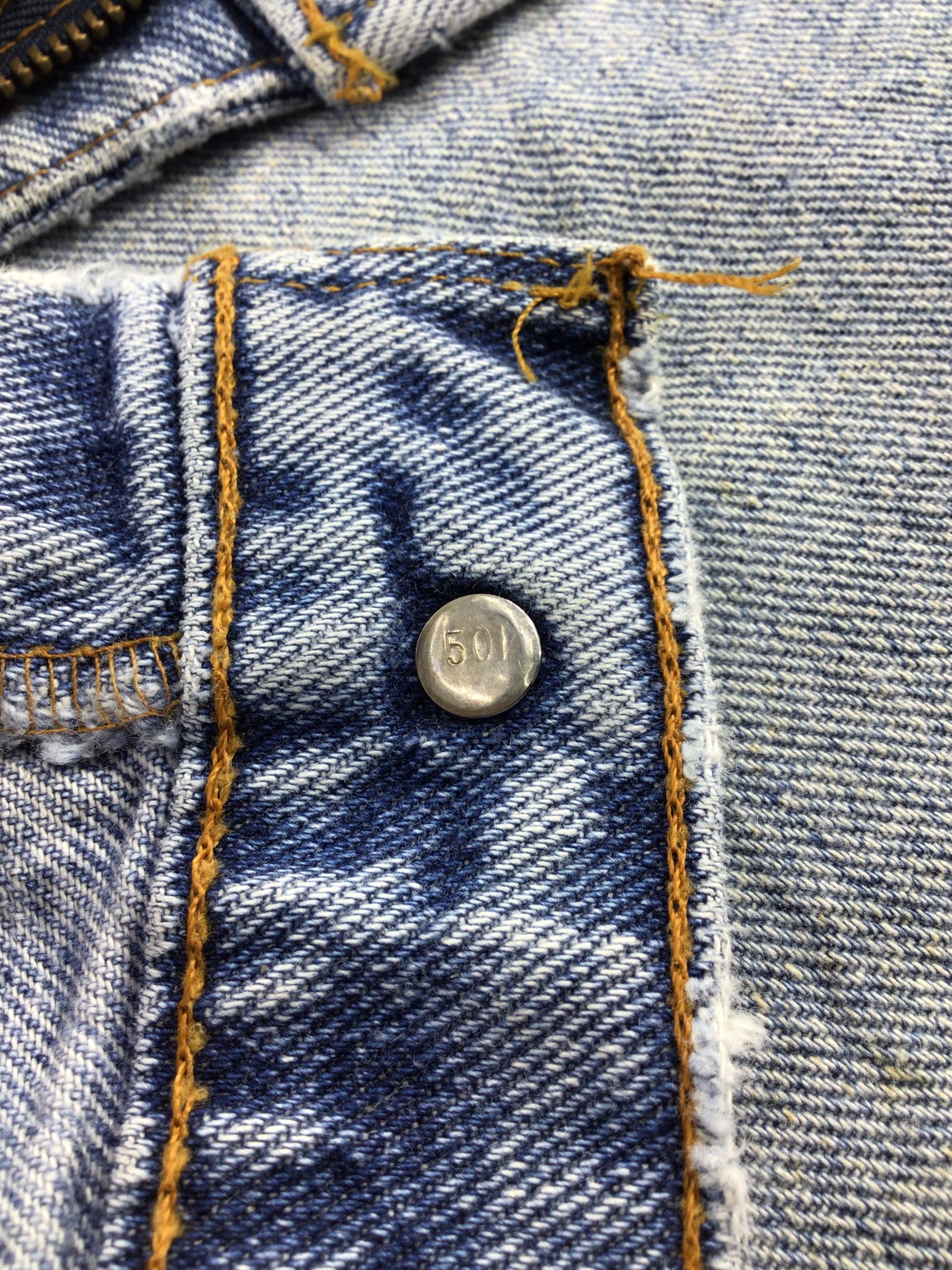Levi's Vintage Levis 505 Jeans-J879 Size US 33 - 12 Thumbnail