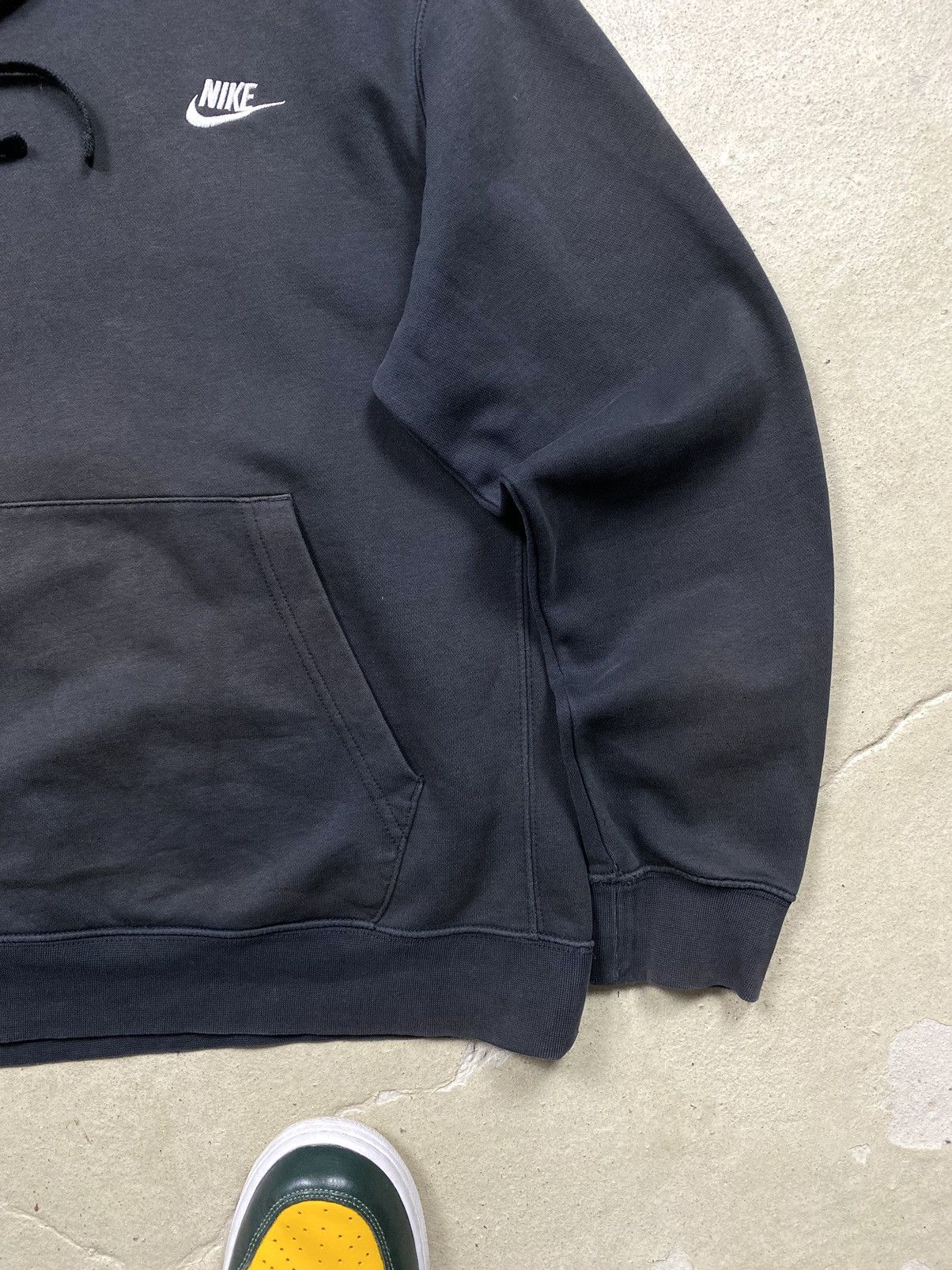 Nike Y2K Vintage Faded Nike Hoodie Hype Travis Scott Style Size US M / EU 48-50 / 2 - 9 Thumbnail