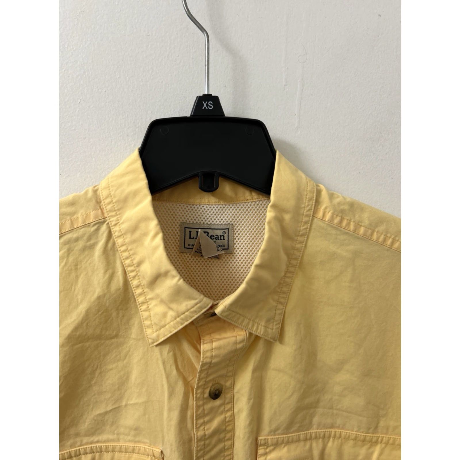 Vintage LL Bean Shirt Mens Large Yellow Button-Down Long Sleeve Pockets Breathable Fishing 261593 Size US L / EU 52-54 / 3 - 5 Thumbnail