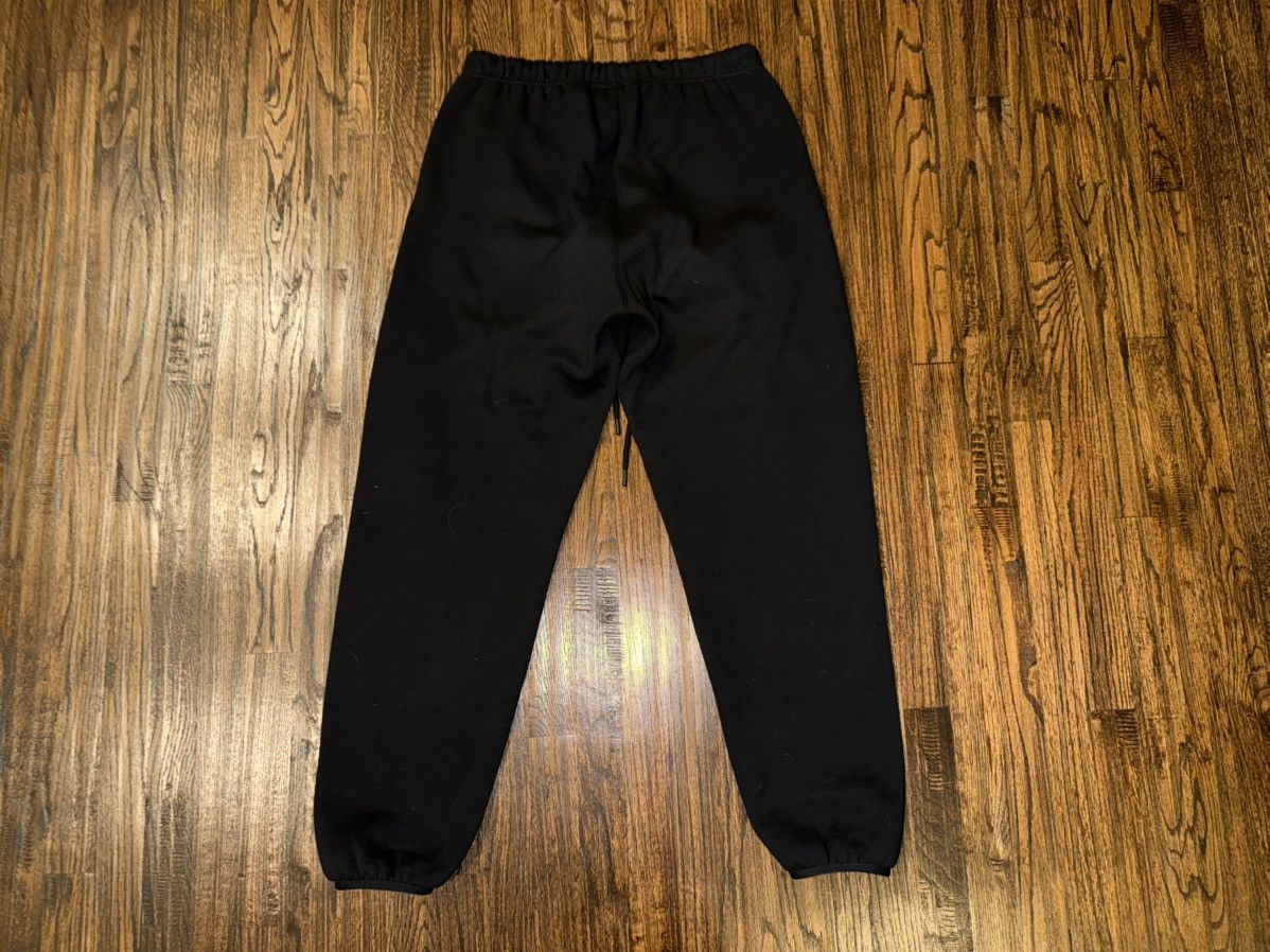 Fear of God Fear Of God Essentials Black Core Collection Sweatpants Sz M Size US 34 / EU 50 - 4 Thumbnail