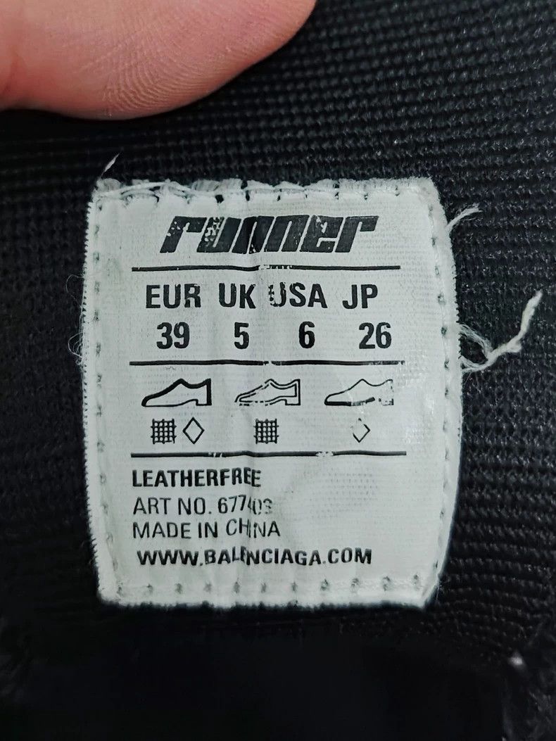 Balenciaga Balenciaga Runner Low Top Shoes 2502-Nextarrow Size US 6 / EU 39 - 7 Thumbnail