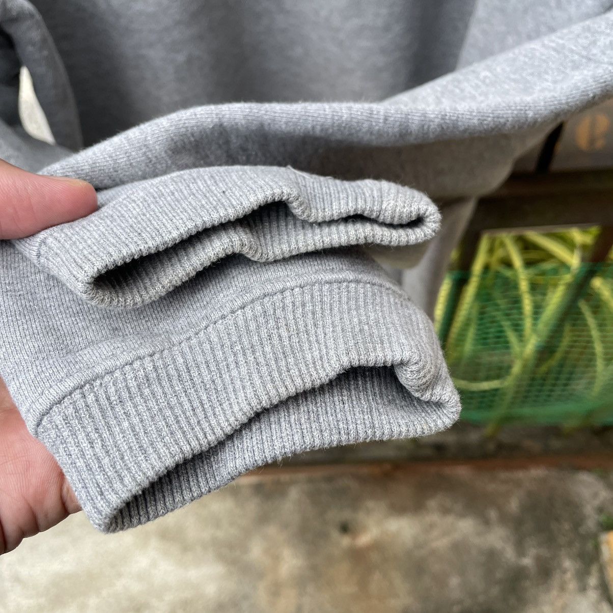 Vintage 🔥Vintage 90s NEV Future Shapes Big Logo Sweatshirts Size US M / EU 48-50 / 2 - 9 Thumbnail