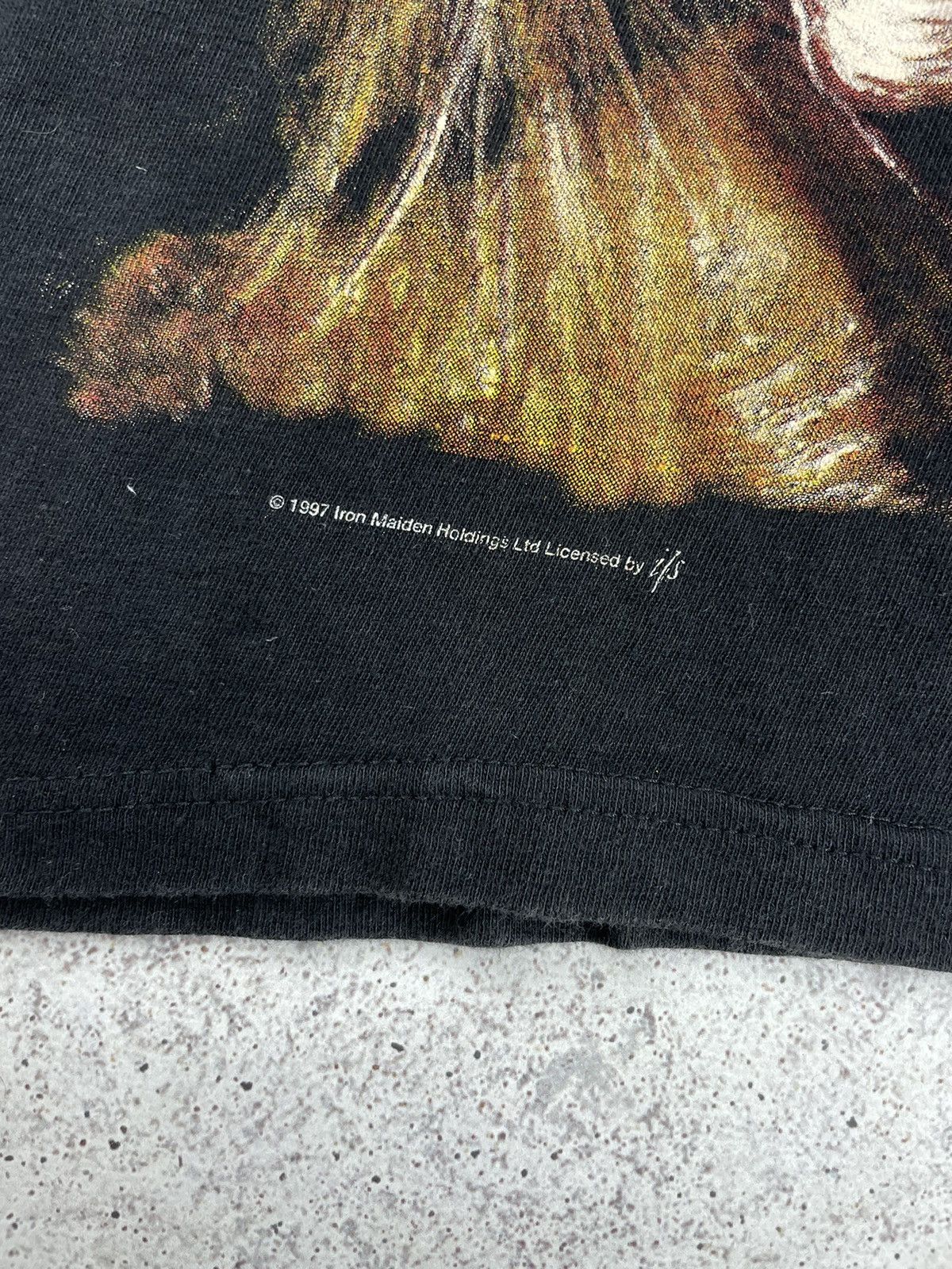 Band Tees × Iron Maiden × Vintage 1997 Vintage Iron Maiden Finger Rock Tee T-Shirt Size US M / EU 48-50 / 2 - 4 Thumbnail
