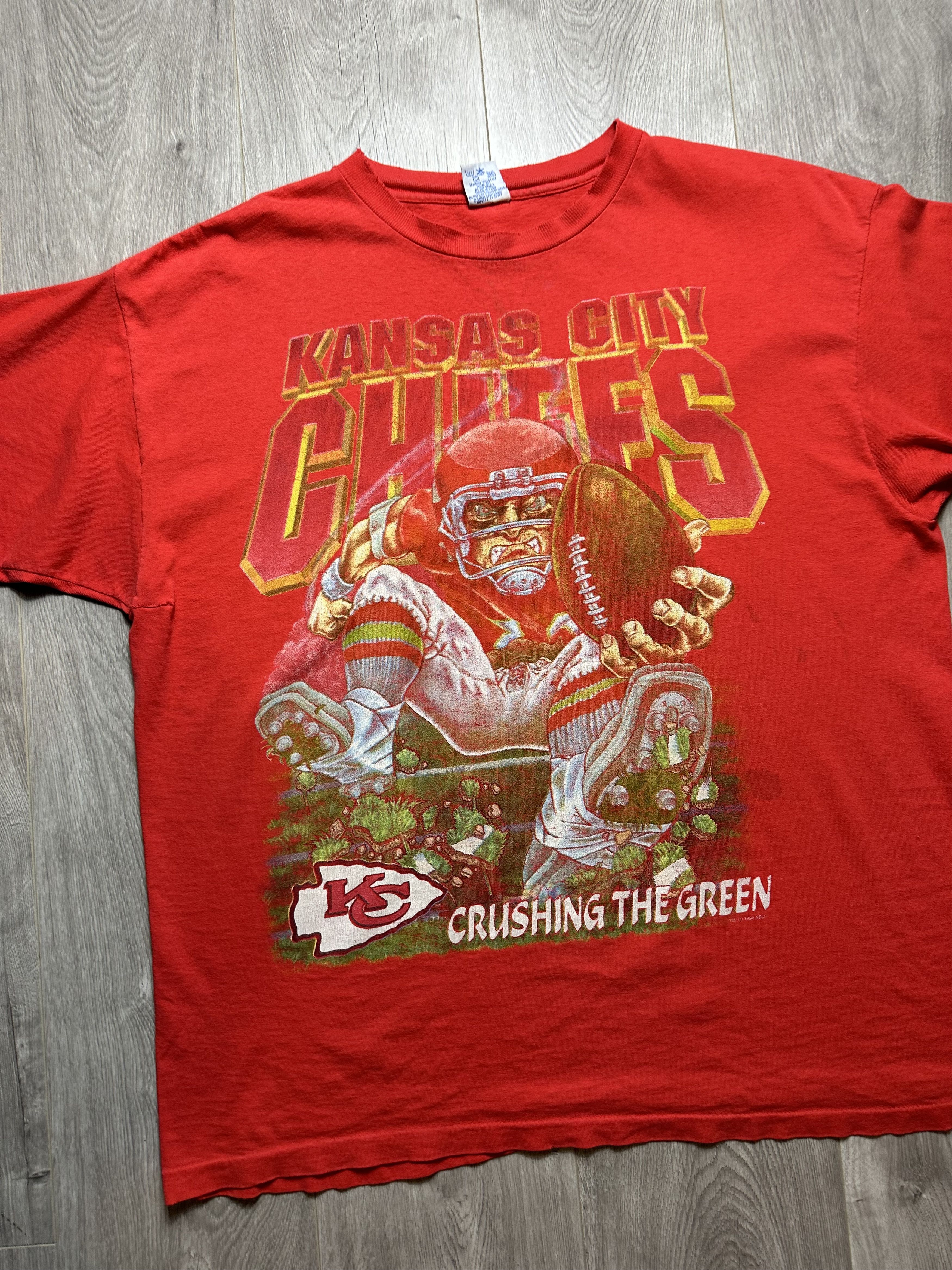 NFL × Salem Sportswear × Vintage Vintage Kansas City Chiefs 1994 Crushing the Green Tee Size US XL / EU 56 / 4 - 3 Thumbnail