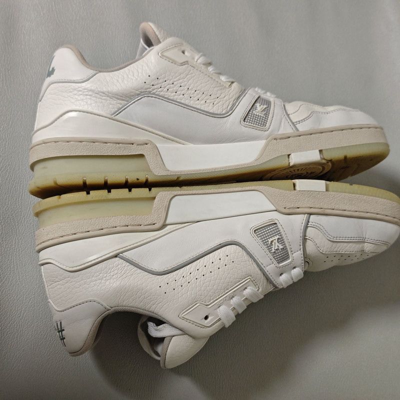 Louis Vuitton Louis Vuitton White Trainer Fashion Sneakers - Size US 8.5 / EU 41-42 - 6 Thumbnail