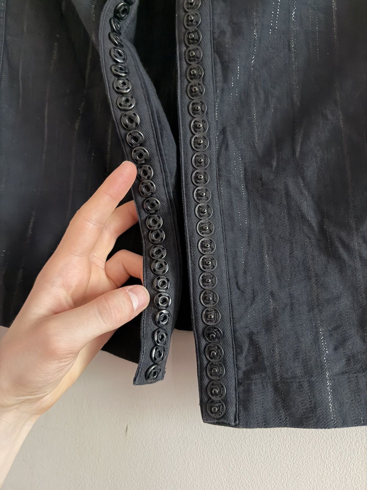 Ann Demeulemeester Ann Demeulemeester Button Detail Mini Skirt Black Size 27" / US 4 / IT 40 - 4 Thumbnail