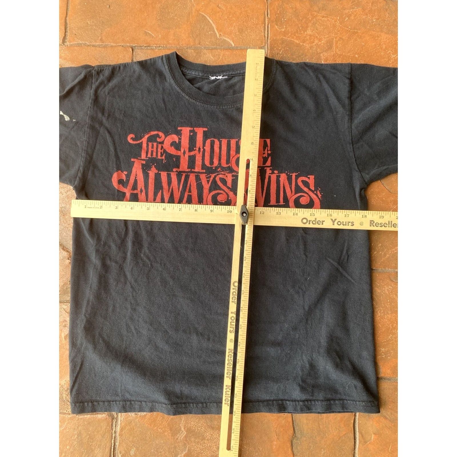 Twins VINTAGE Halloween Horror Nights 2021 The House Always Wins T-Shirt XS Black Short Sleeve Crew Neck Logo Halloween Mens XS Size US XS / EU 42 / 0 - 7 Thumbnail