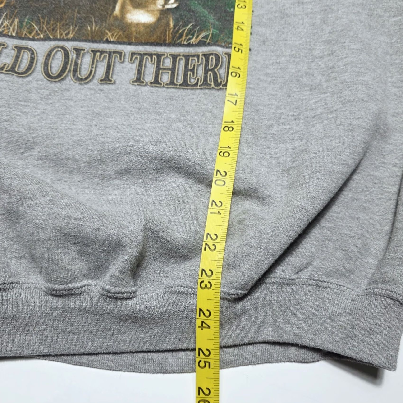 Vintage VINTAGE Unbranded Sweatshirt Gray Crewneck Deer Graphic Size L Men Y2k Size US L / EU 52-54 / 3 - 4 Thumbnail
