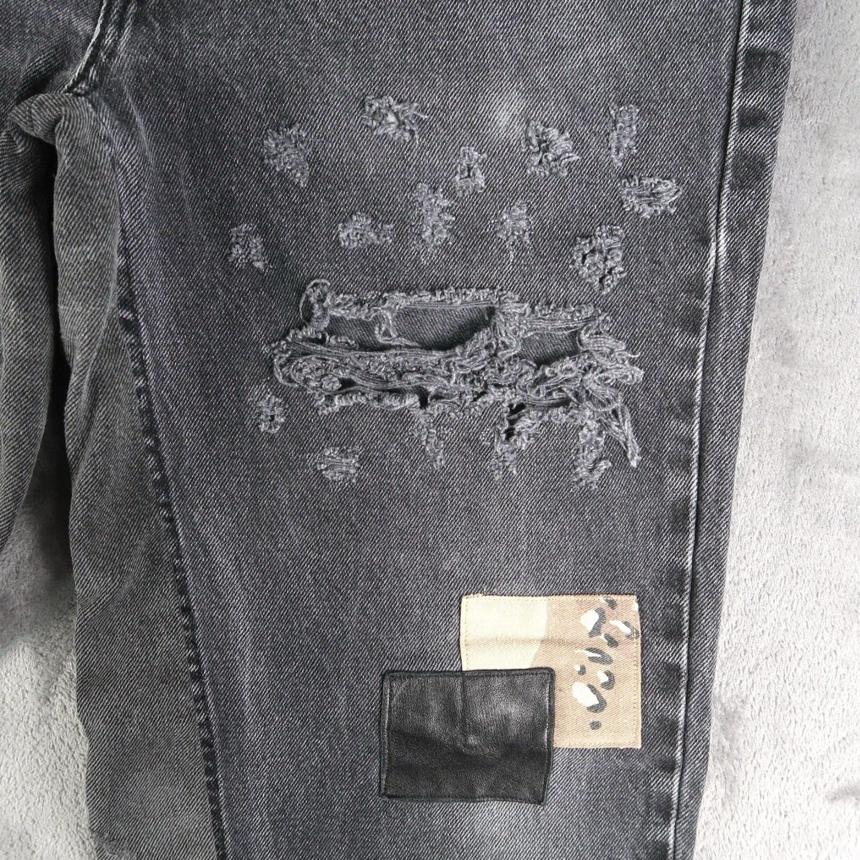 J Brand Vintage Heart Force Brand Distressed Black Denim Jeans Unisex Adults Medium 32 Straight Leg Patches 90s Retro Size US 32 / EU 48 - 7 Thumbnail