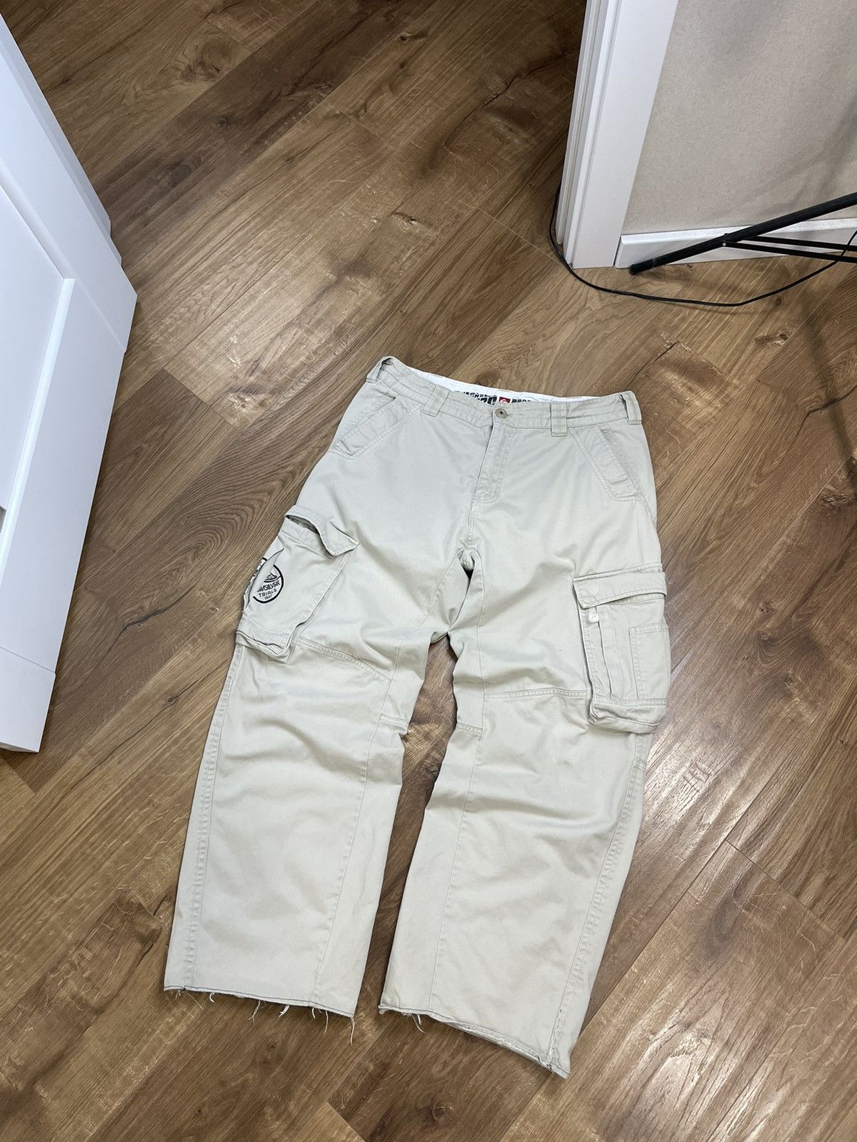 Quicksilver cargo pants deals