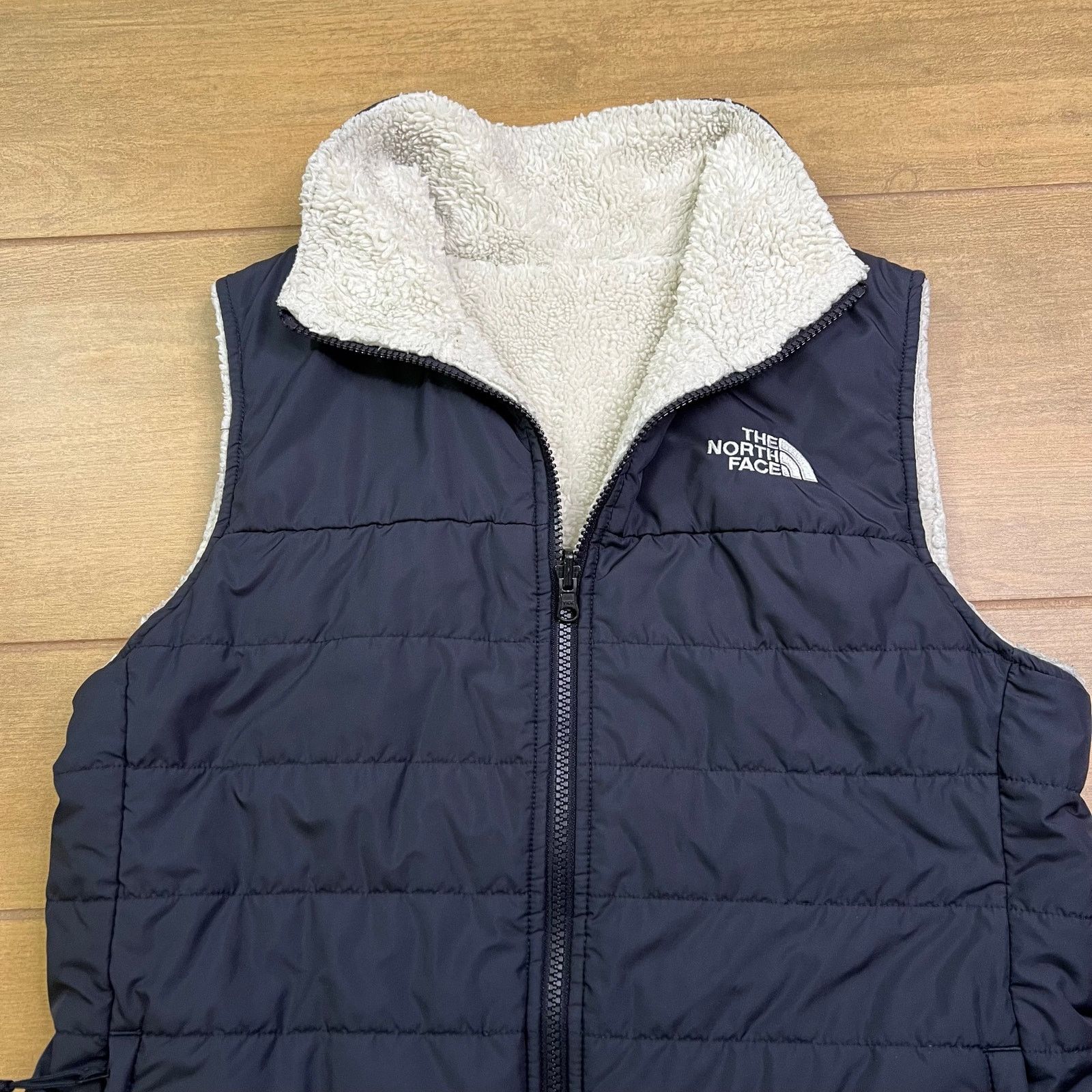 The North Face The North Face Reversible Sherpa Puffer Vest Womens M/L Size M / US 6-8 / IT 42-44 - 2 Thumbnail