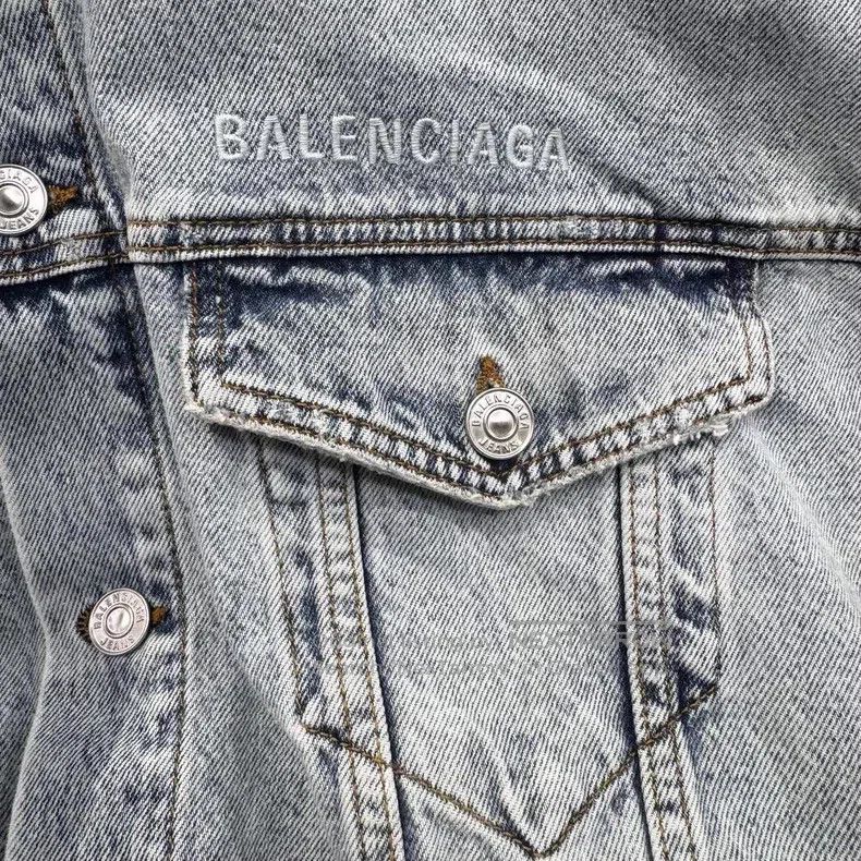 Balenciaga Balenciaga Twisted Folded Washed Denim Jacket Size US M / EU 48-50 / 2 - 4 Thumbnail