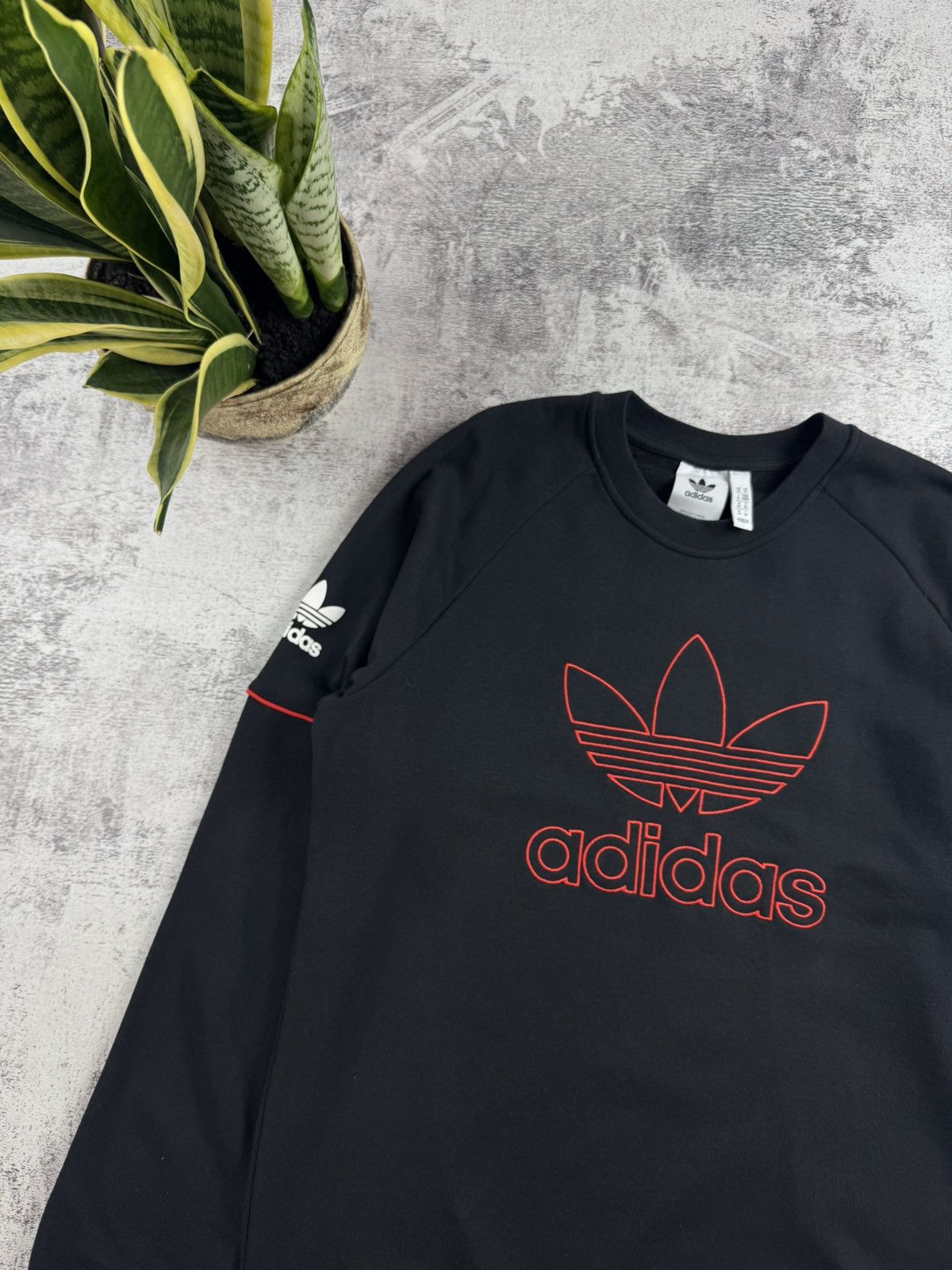 Adidas Adidas Originals Manchester United Men’s French Terry Soccer Pullover Sweatshirt Size US M / EU 48-50 / 2 - 5 Thumbnail