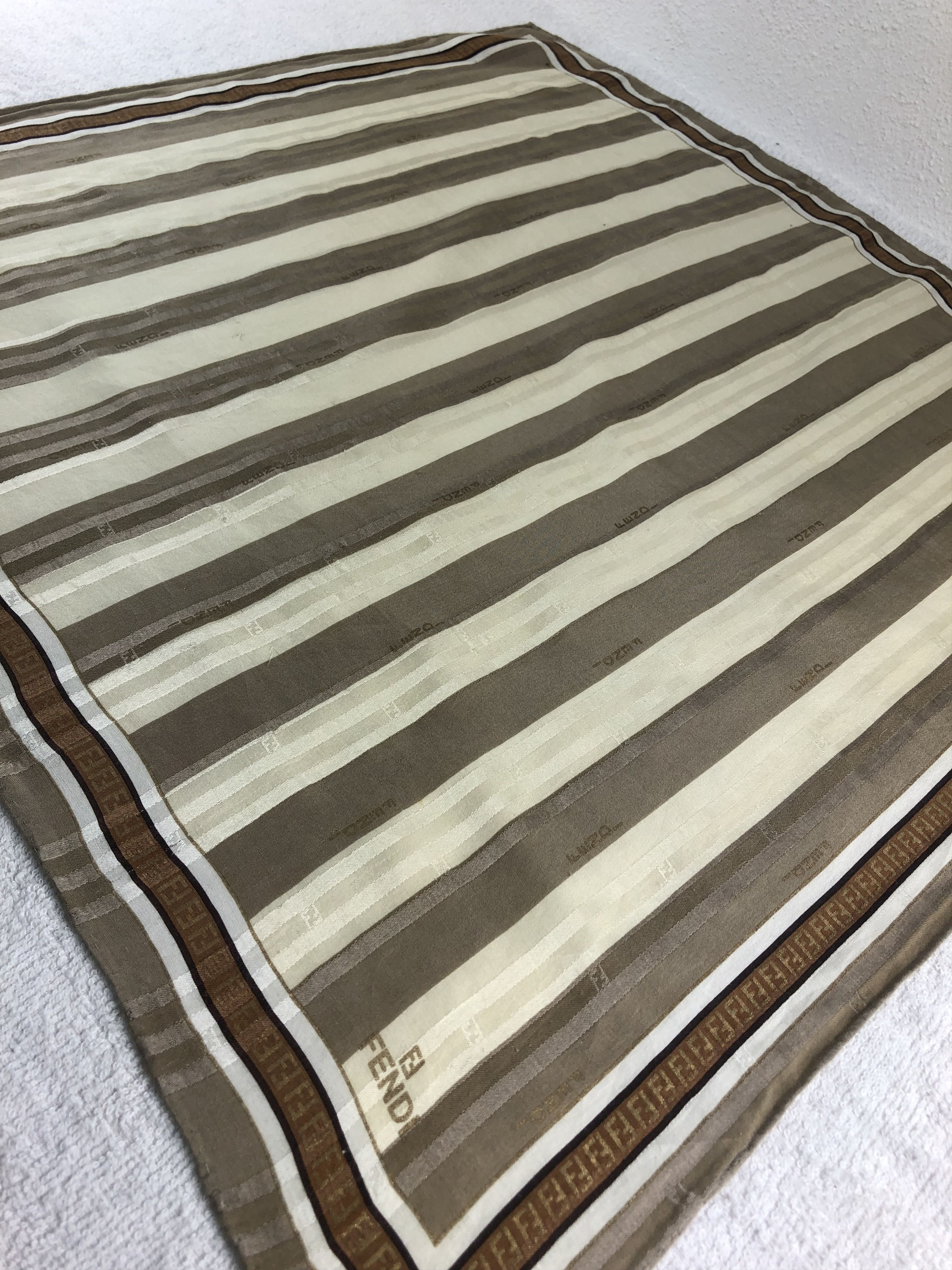 Vintage Fendi Handkerchief / Bandana / Neckerchief C224 Size ONE SIZE - 4 Thumbnail
