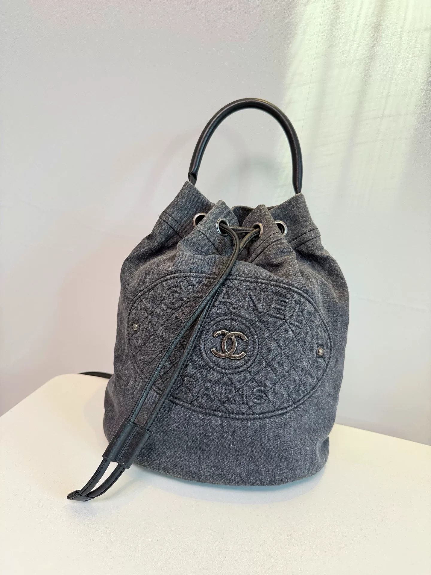 Chanel Pre-loved Bag Very good condition Size ONE SIZE - 1 Thumbnail