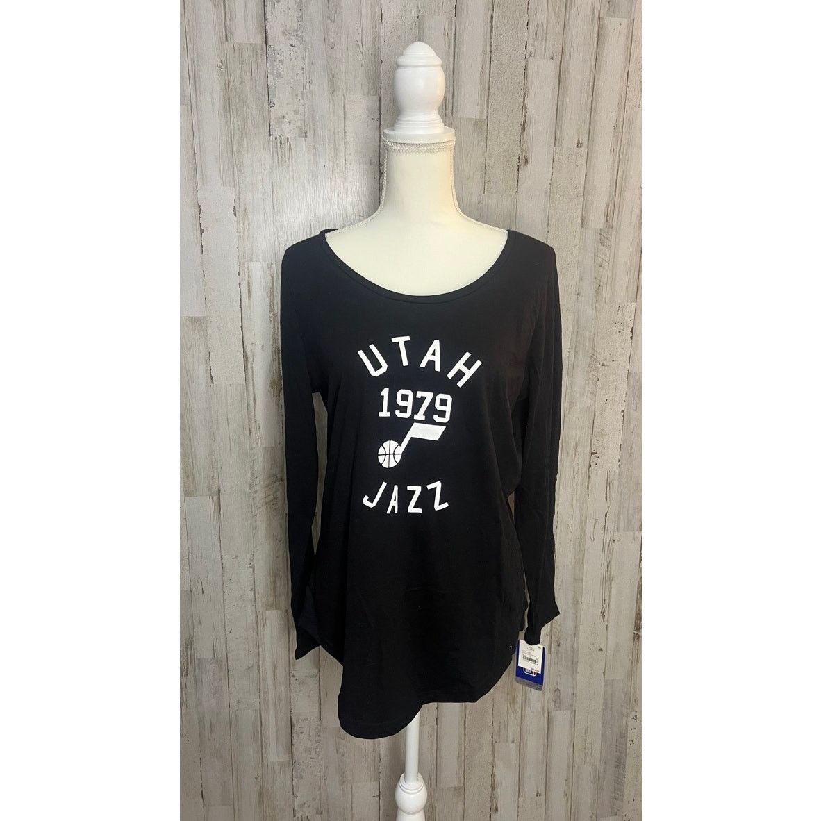 NBA NWT Utah Jazz Women's Large Long Sleeve Graphic T-Shirt Size L / US 10 / IT 46 - 1 Thumbnail