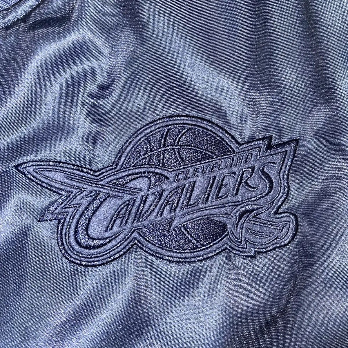 Mitchell & Ness Mitchell & Ness CLE Cavaliers rare sample navy bomber jacket Size US L / EU 52-54 / 3 - 5 Thumbnail