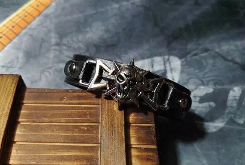Leather Skeleton Skull Star Eye Punk Gothic Bracelet Size ONE SIZE - 1 Thumbnail